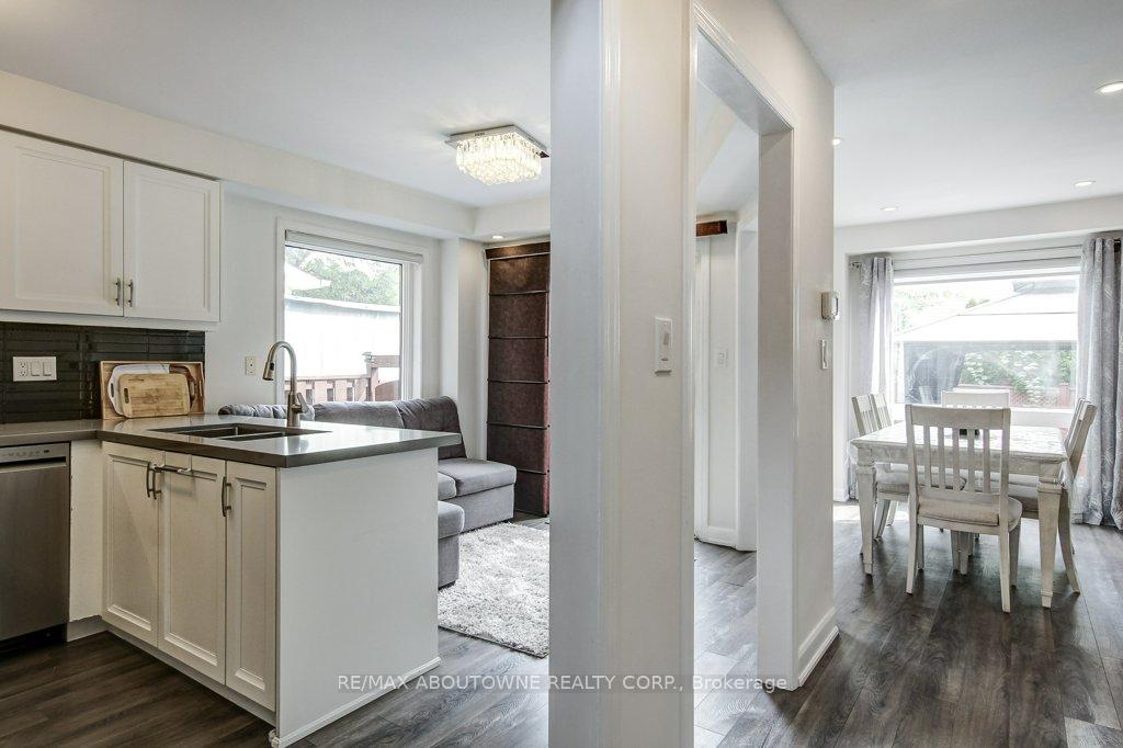 Photo 6 of 2183 Birchleaf Lane, Burlington, Orchard — HOMEH