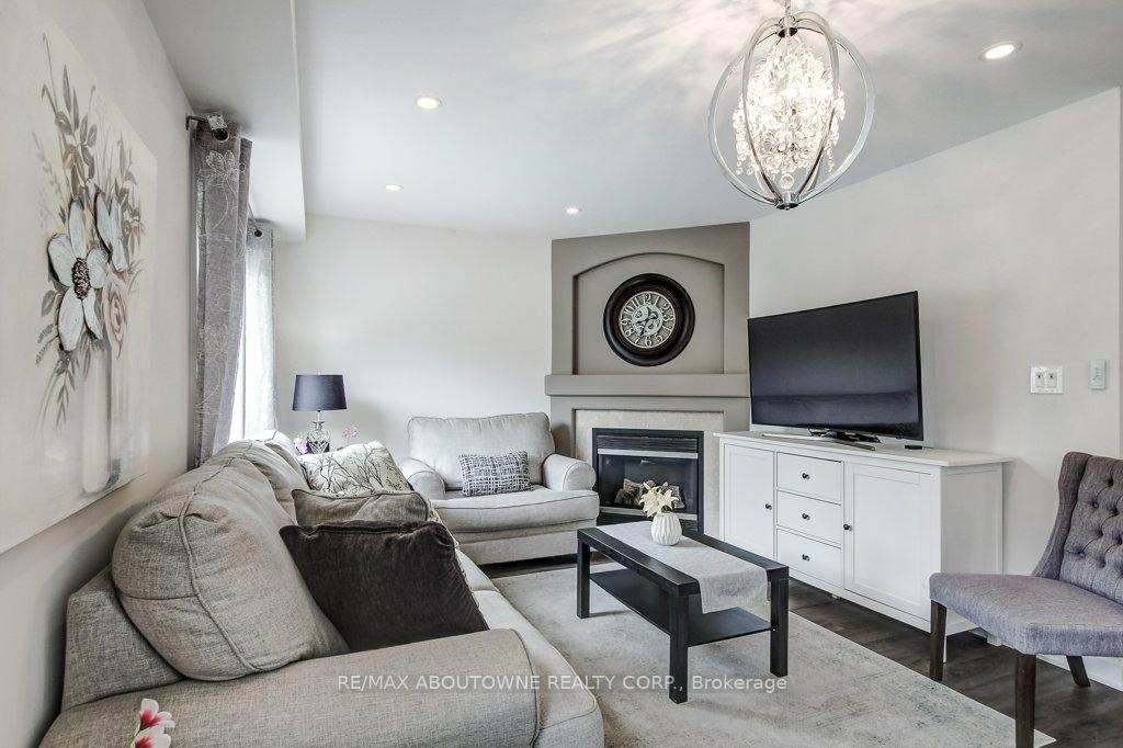 Photo 17 of 2183 Birchleaf Lane, Burlington, Orchard — HOMEH