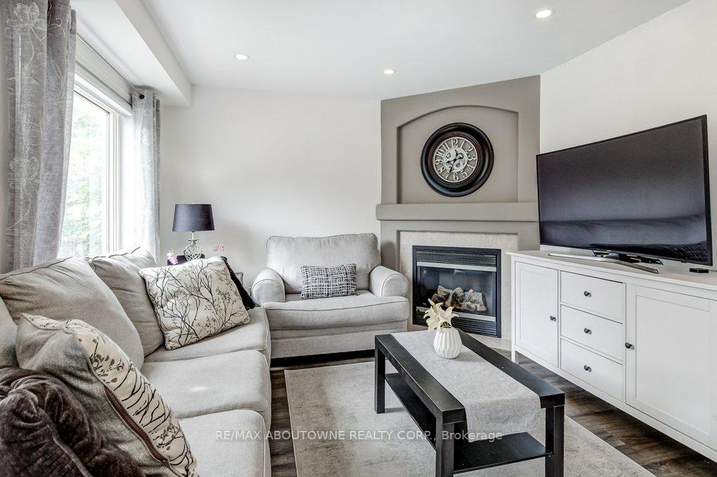 Photo 19 of 2183 Birchleaf Lane, Burlington, Orchard — HOMEH