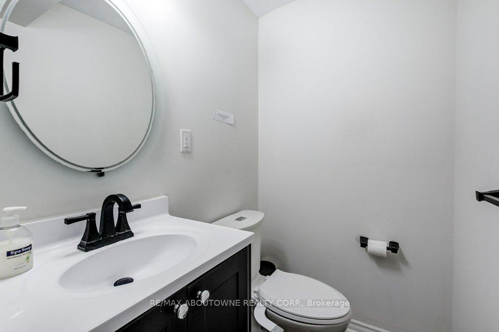 Photo 33 of 2183 Birchleaf Lane, Burlington, Orchard — HOMEH