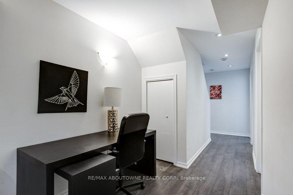 Photo 35 of 2183 Birchleaf Lane, Burlington, Orchard — HOMEH