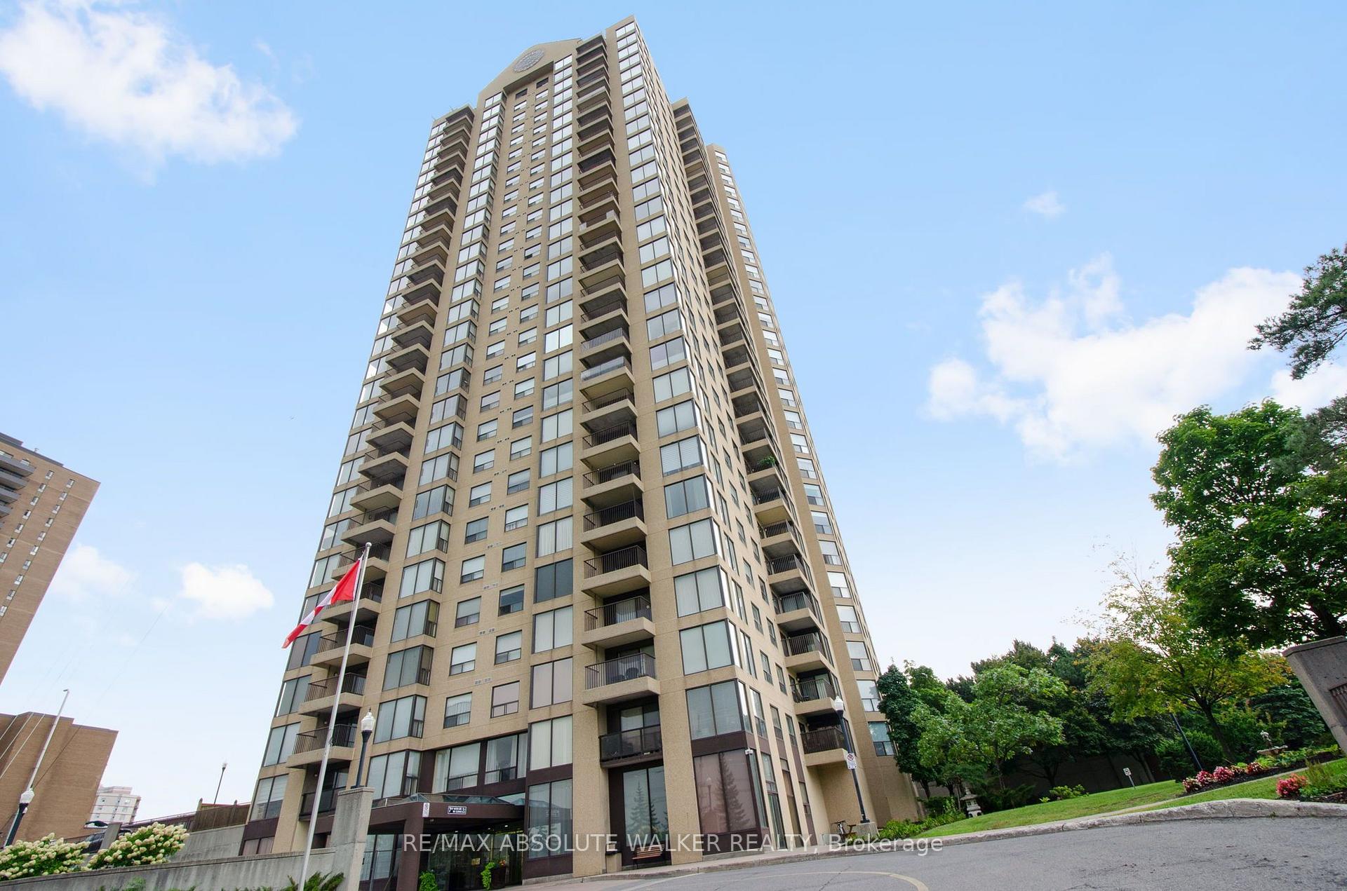 Photo 1 of Unit 608, 545 St Laurent Boulevard, Ottawa, Viscount Alexander Park — HOMEH
