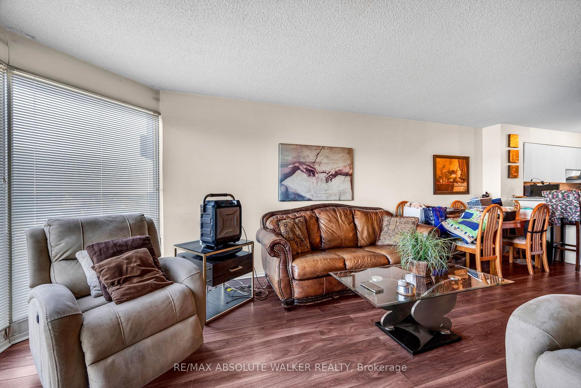 Photo 6 of Unit 608, 545 St Laurent Boulevard, Ottawa, Viscount Alexander Park — HOMEH
