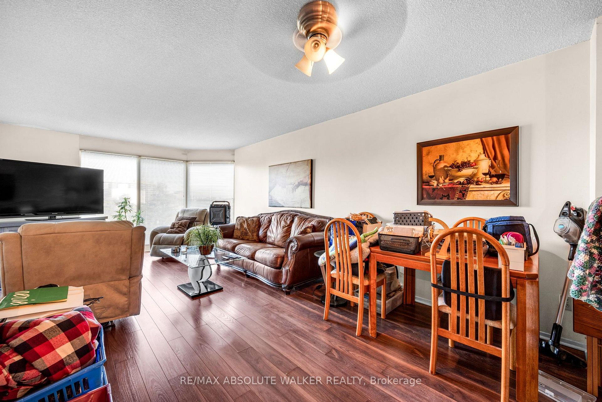Photo 7 of Unit 608, 545 St Laurent Boulevard, Ottawa, Viscount Alexander Park — HOMEH