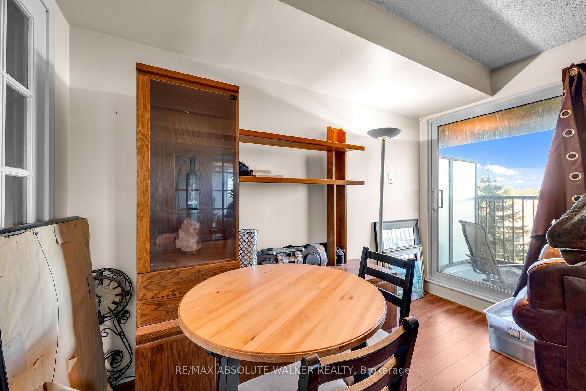 Photo 8 of Unit 608, 545 St Laurent Boulevard, Ottawa, Viscount Alexander Park — HOMEH