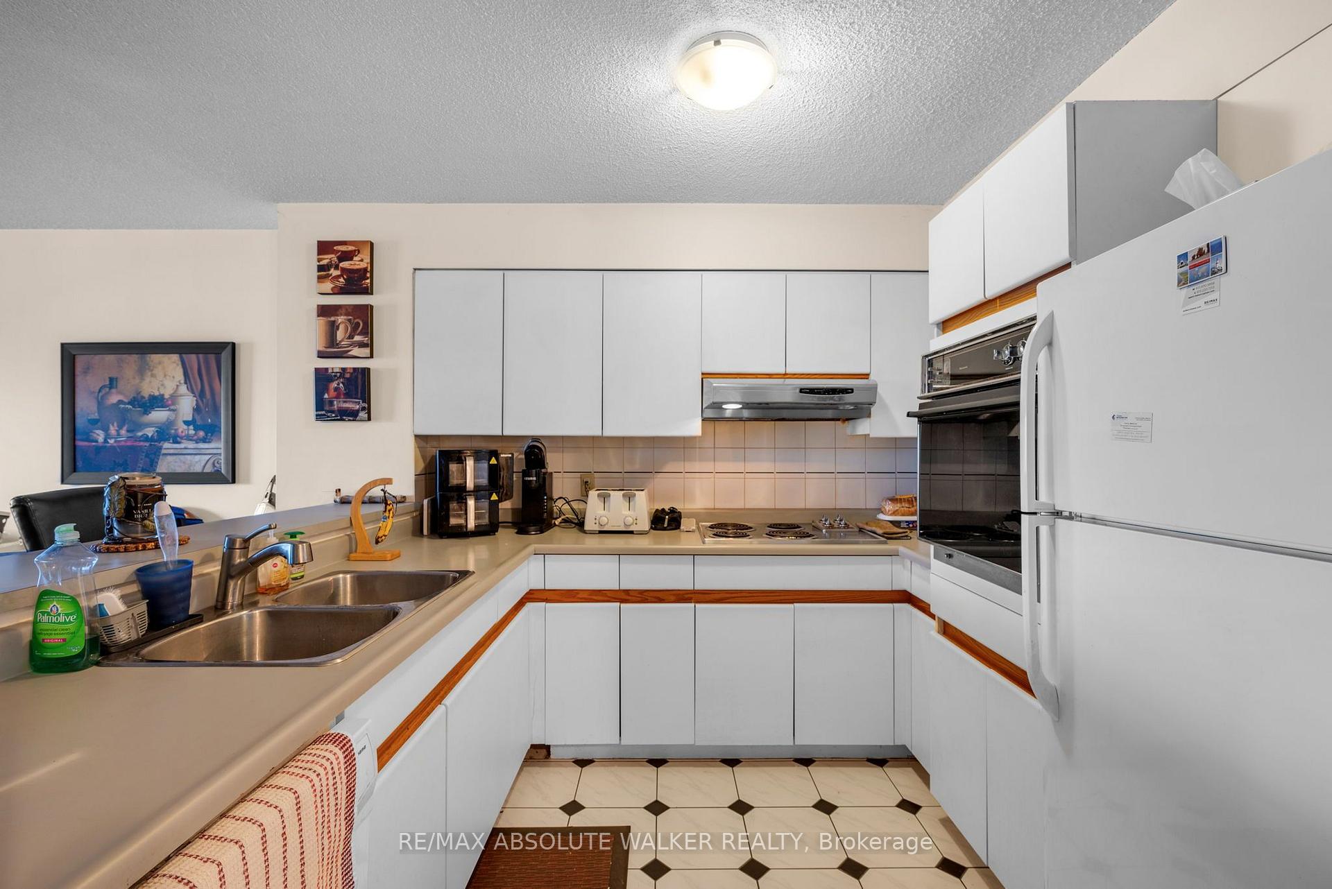 Photo 9 of Unit 608, 545 St Laurent Boulevard, Ottawa, Viscount Alexander Park — HOMEH