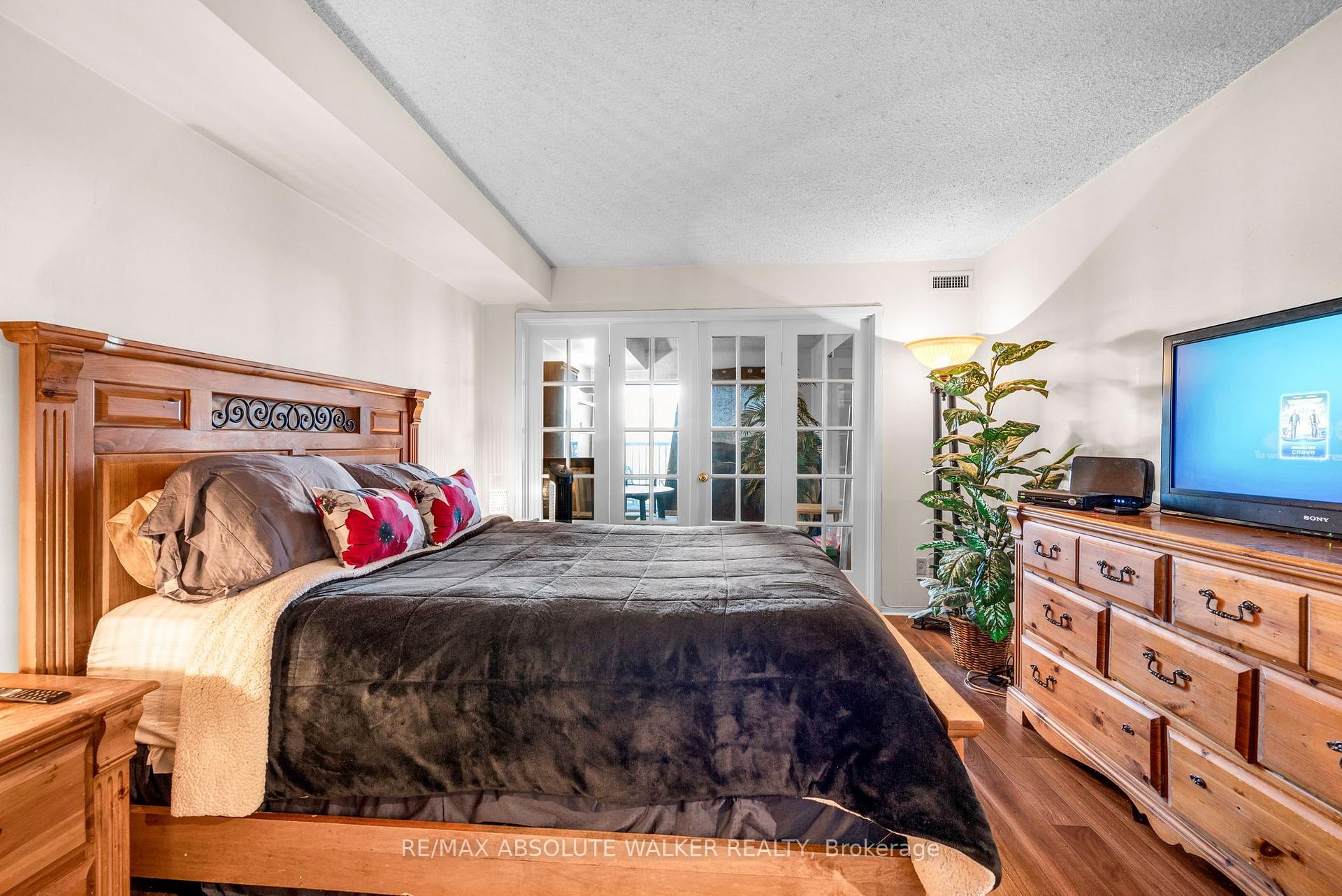Photo 12 of Unit 608, 545 St Laurent Boulevard, Ottawa, Viscount Alexander Park — HOMEH
