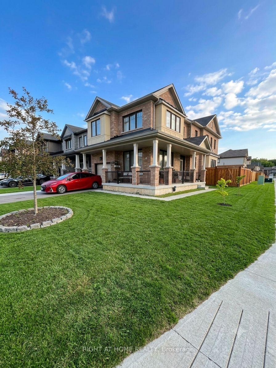 Photo 2 of 4 Cactus Crescent, Hamilton, Stoney Creek — HOMEH