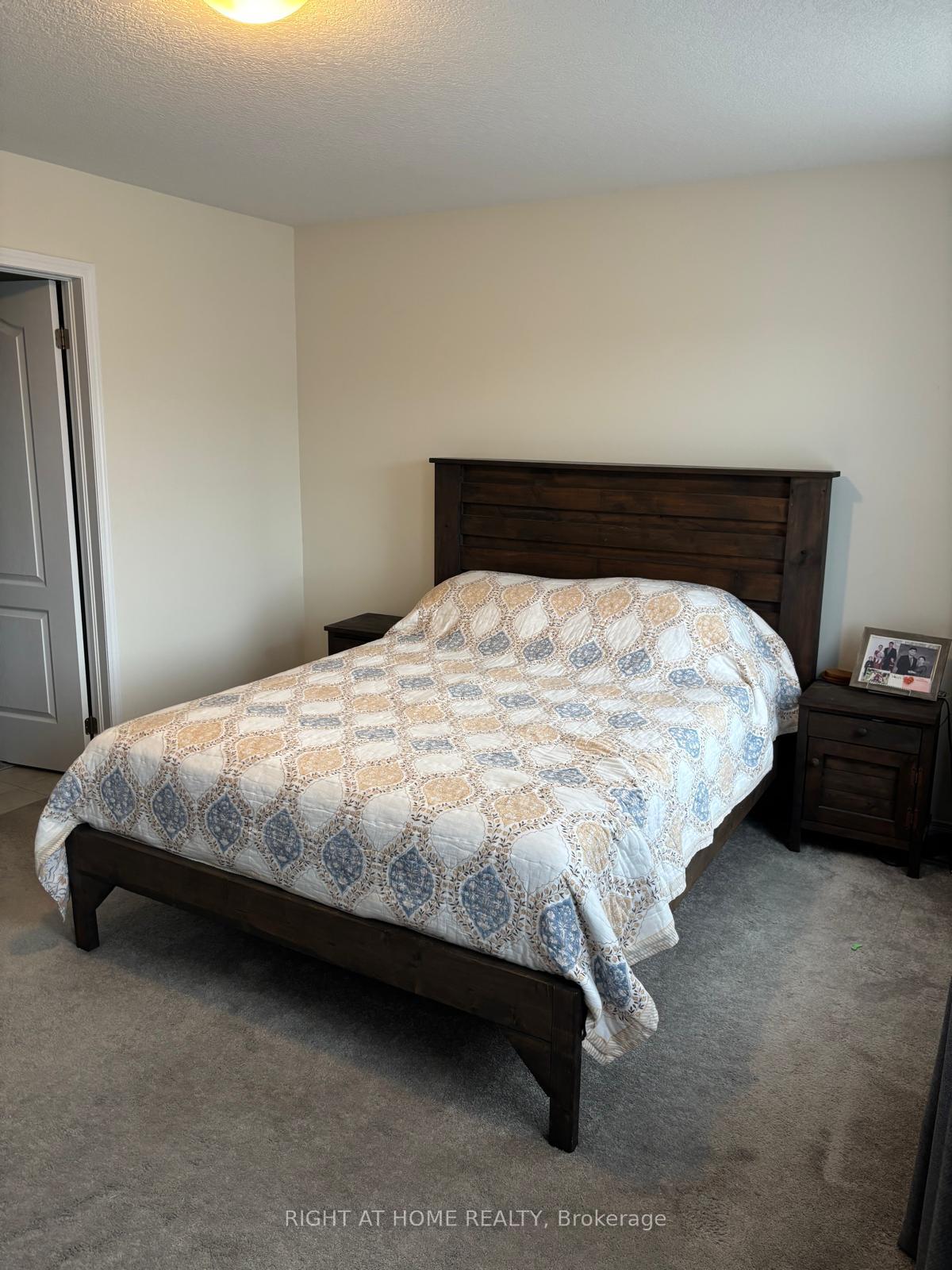 Photo 15 of 4 Cactus Crescent, Hamilton, Stoney Creek — HOMEH