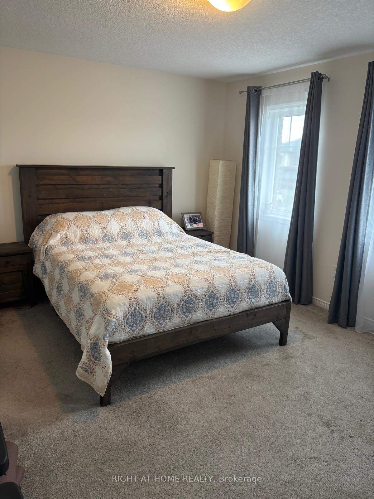 Photo 16 of 4 Cactus Crescent, Hamilton, Stoney Creek — HOMEH