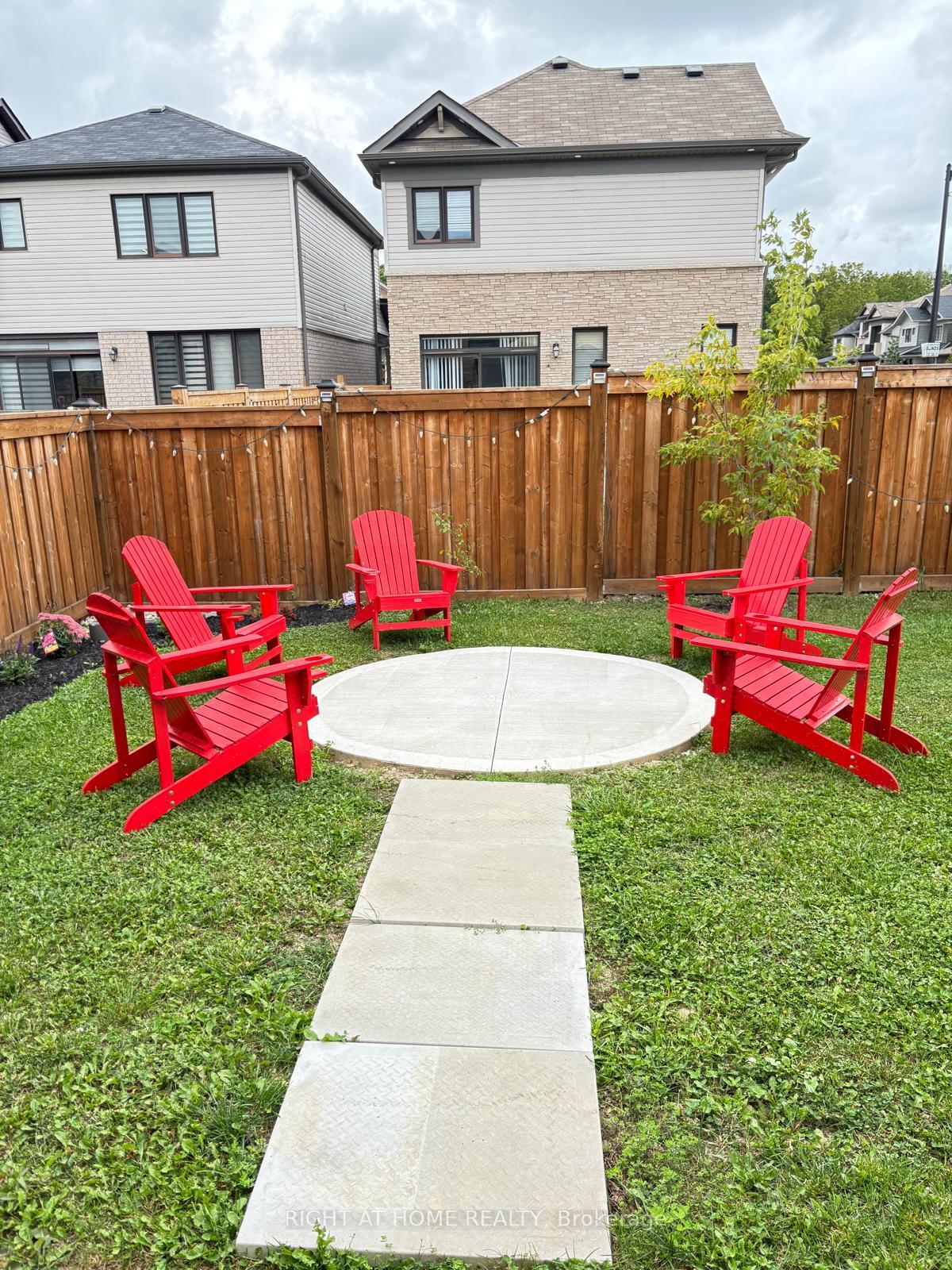 Photo 22 of 4 Cactus Crescent, Hamilton, Stoney Creek — HOMEH