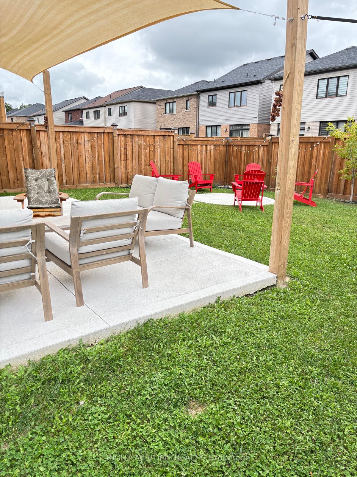 Photo 23 of 4 Cactus Crescent, Hamilton, Stoney Creek — HOMEH