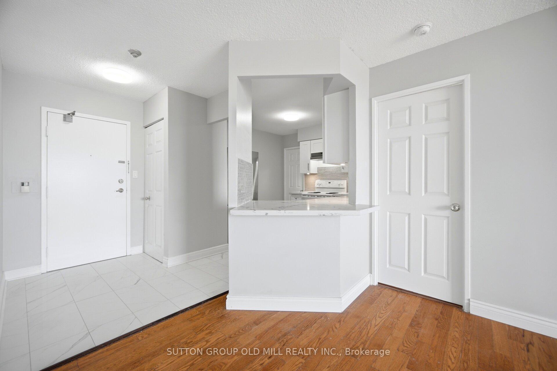 Photo 5 of Unit 1812, 3605 Kariya Drive, Mississauga, City Centre — HOMEH