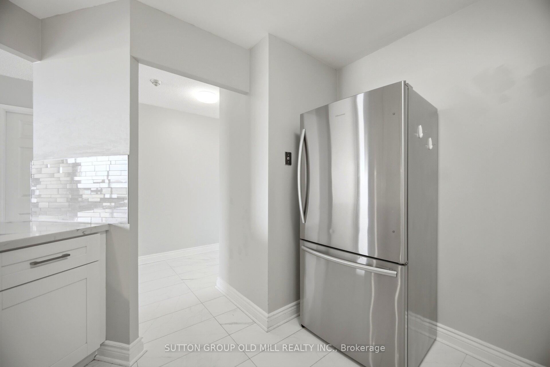 Photo 7 of Unit 1812, 3605 Kariya Drive, Mississauga, City Centre — HOMEH