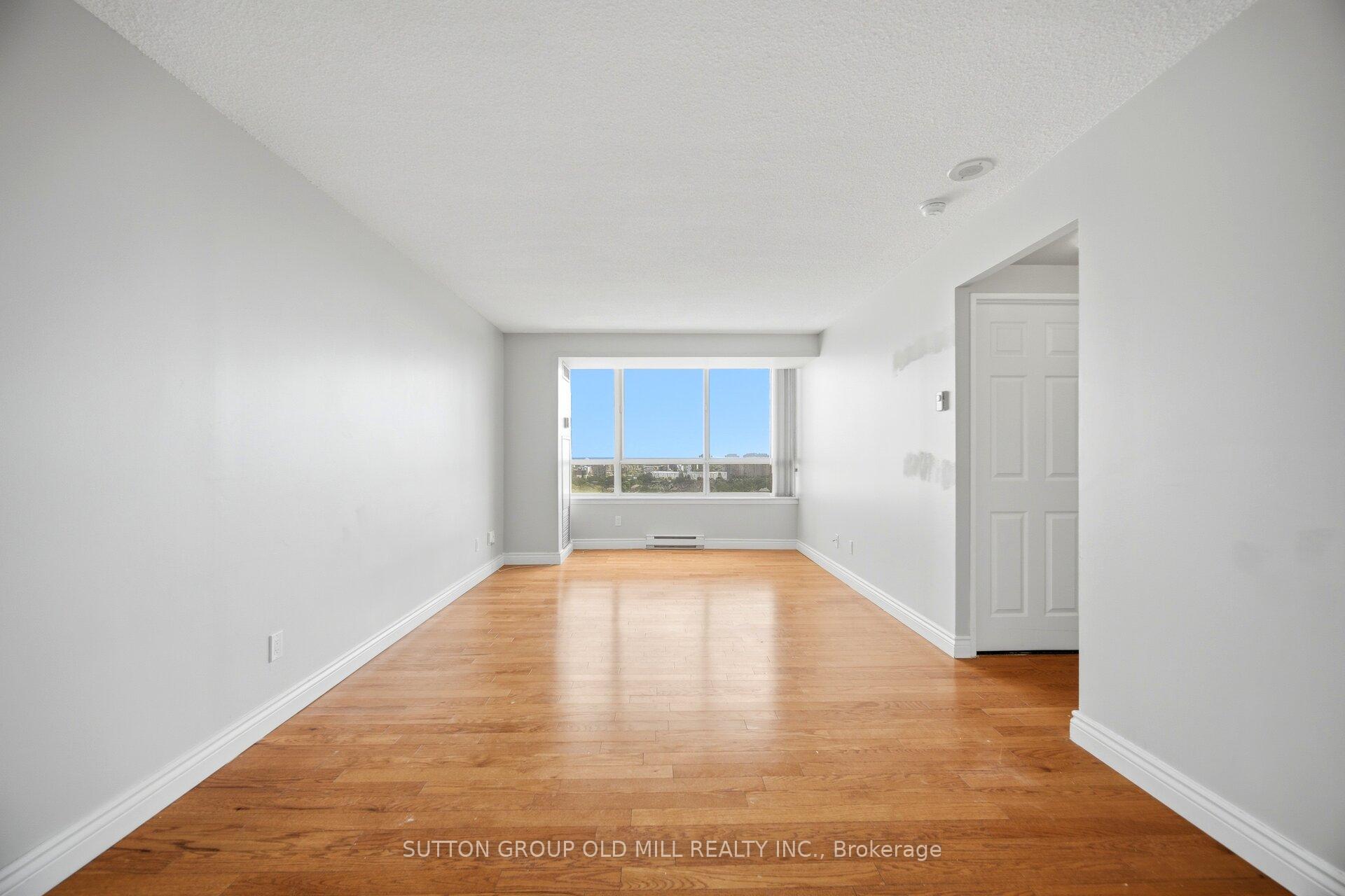 Photo 11 of Unit 1812, 3605 Kariya Drive, Mississauga, City Centre — HOMEH
