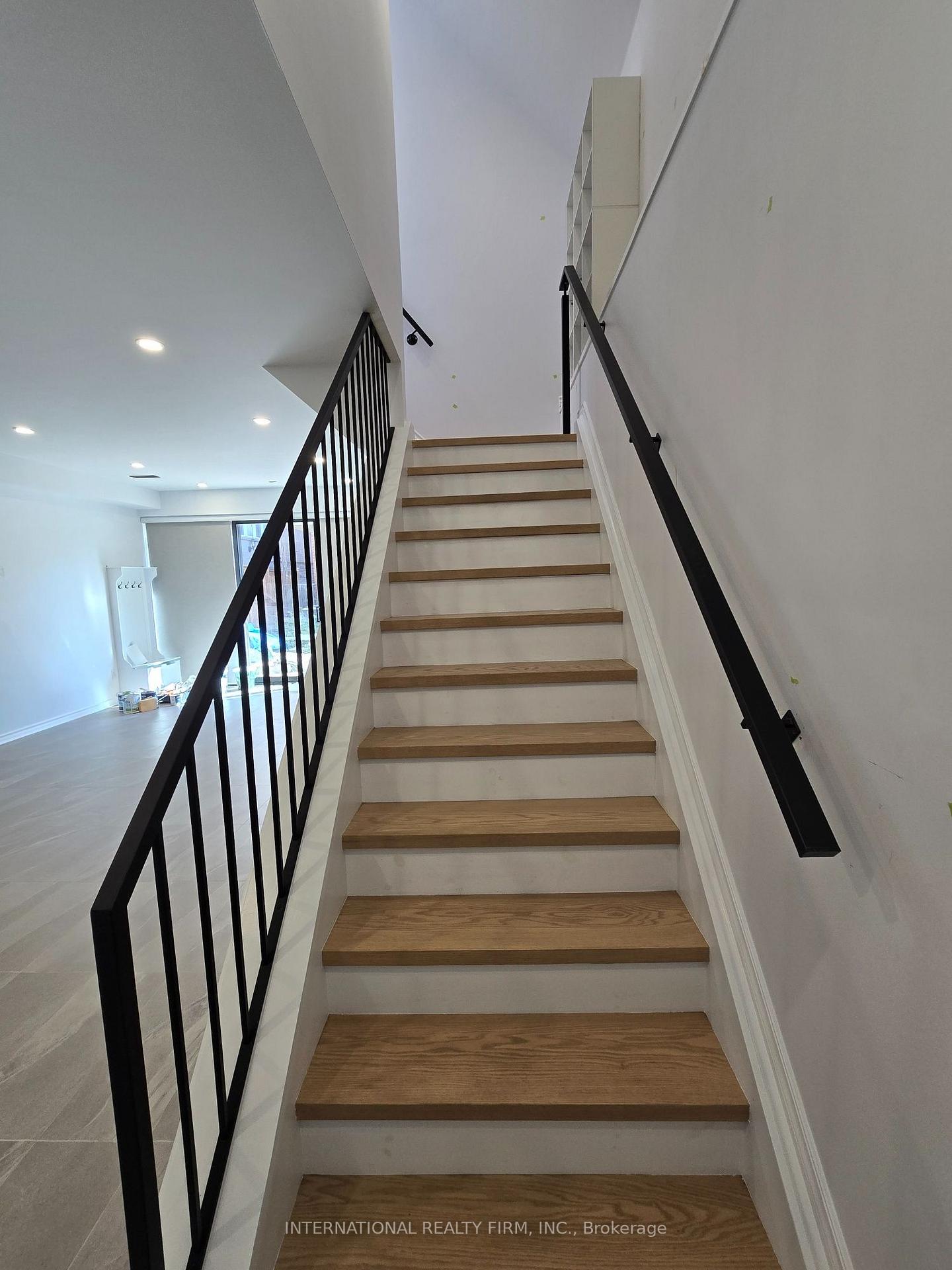 Photo 9 of Unit 8R, 8 Watt Avenue, Toronto, Keelesdale-Eglinton West — HOMEH