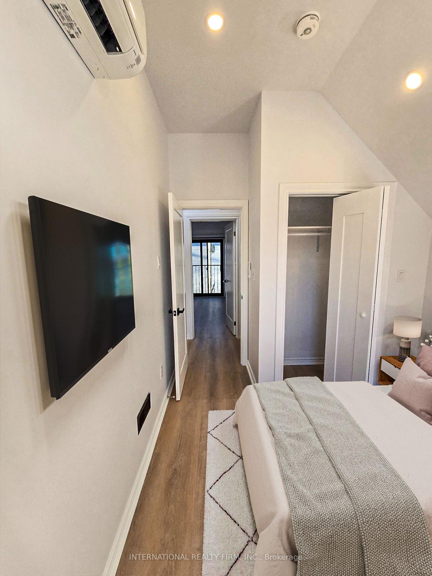 Photo 12 of Unit 8R, 8 Watt Avenue, Toronto, Keelesdale-Eglinton West — HOMEH
