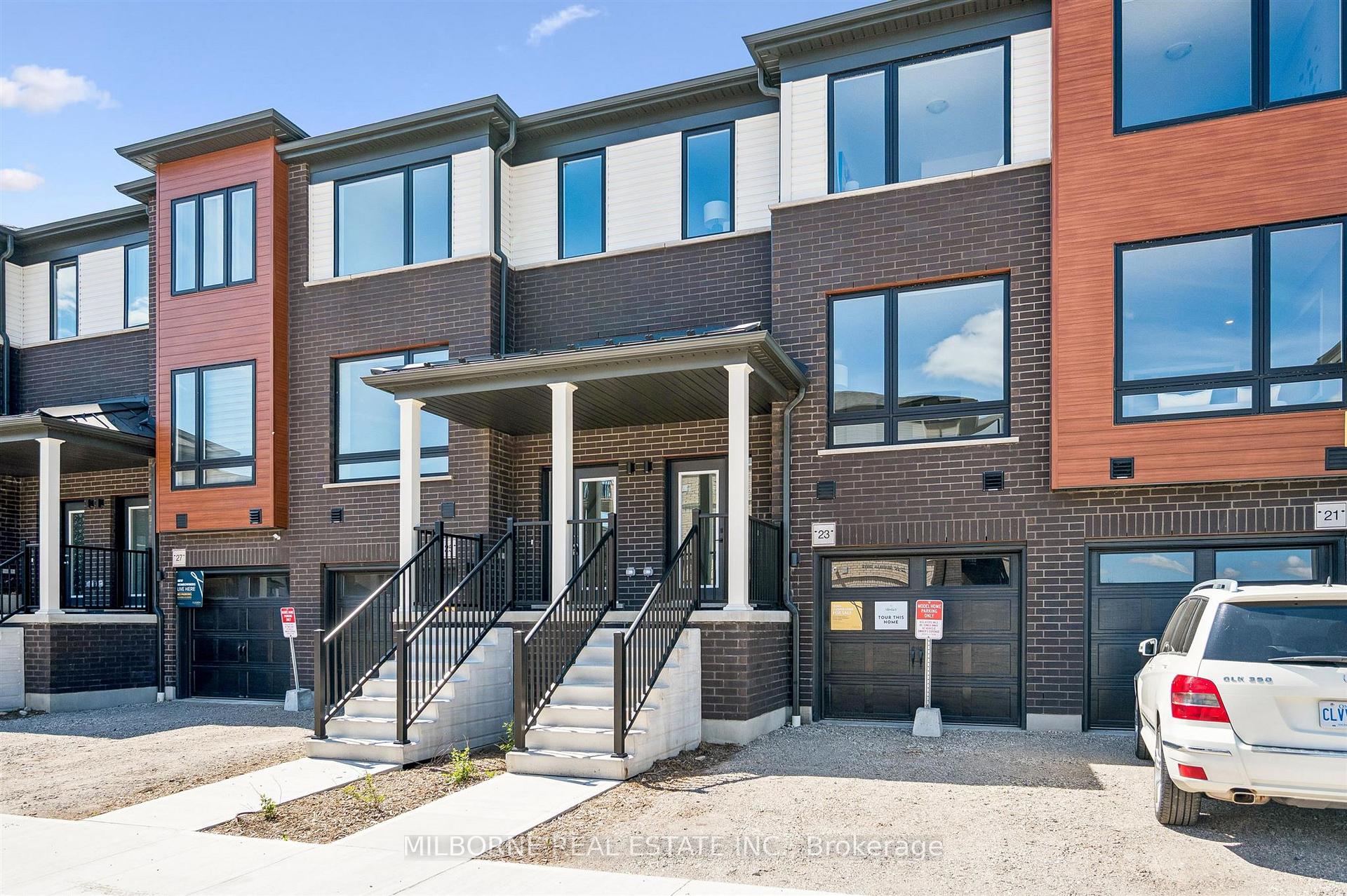 Photo 3 of 23 Arabella Drive, Guelph, Kortright East — HOMEH