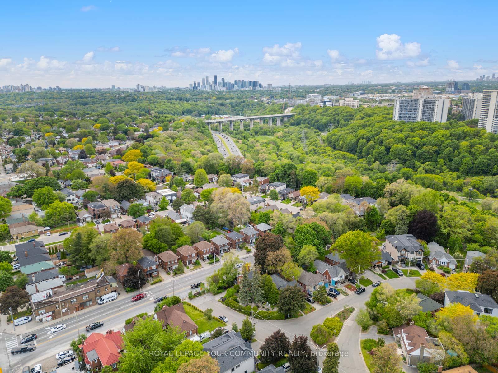 Photo 38 of 2 Four Oaks Gate, Toronto, East York — HOMEH
