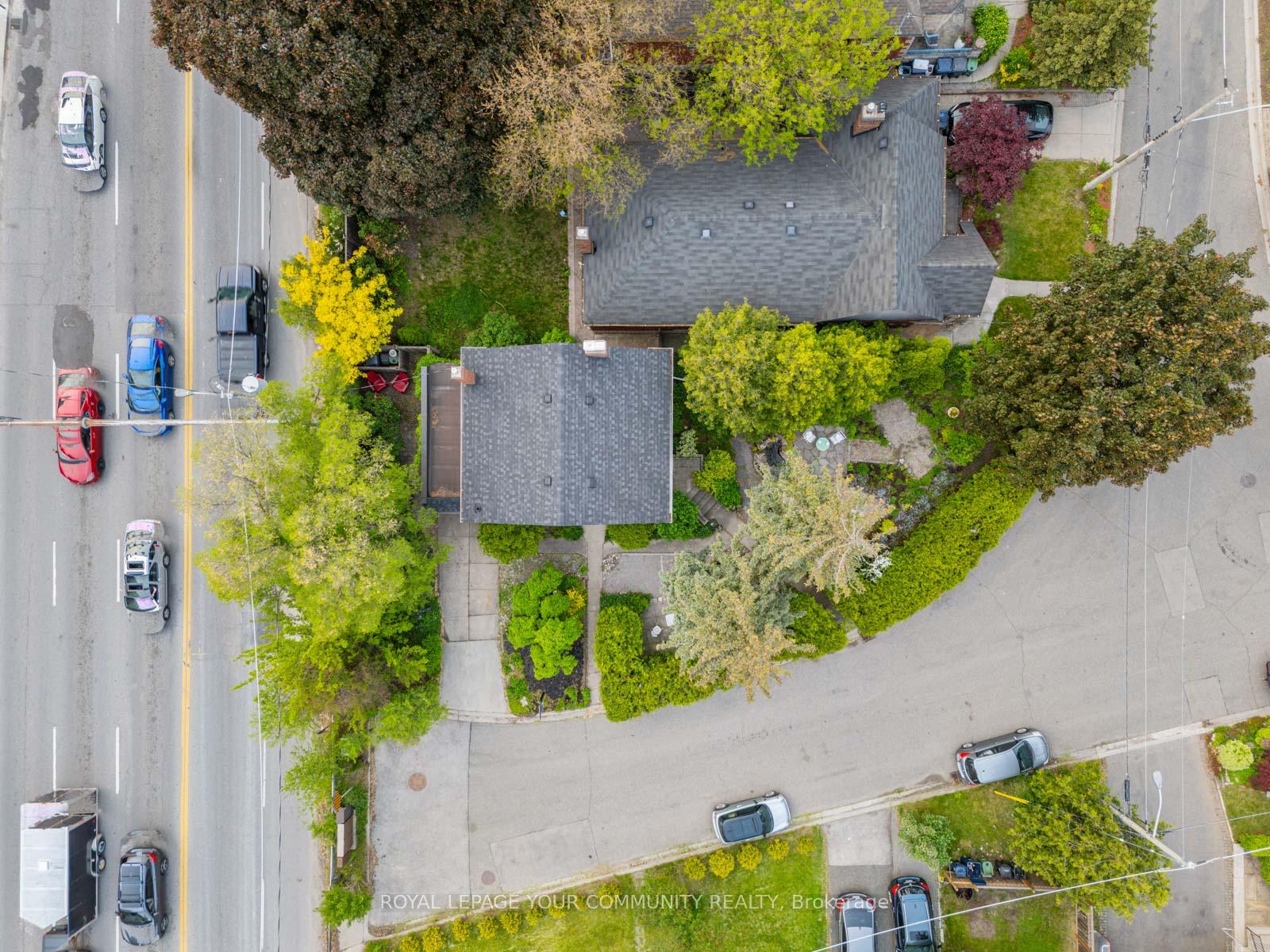 Photo 41 of 2 Four Oaks Gate, Toronto, East York — HOMEH