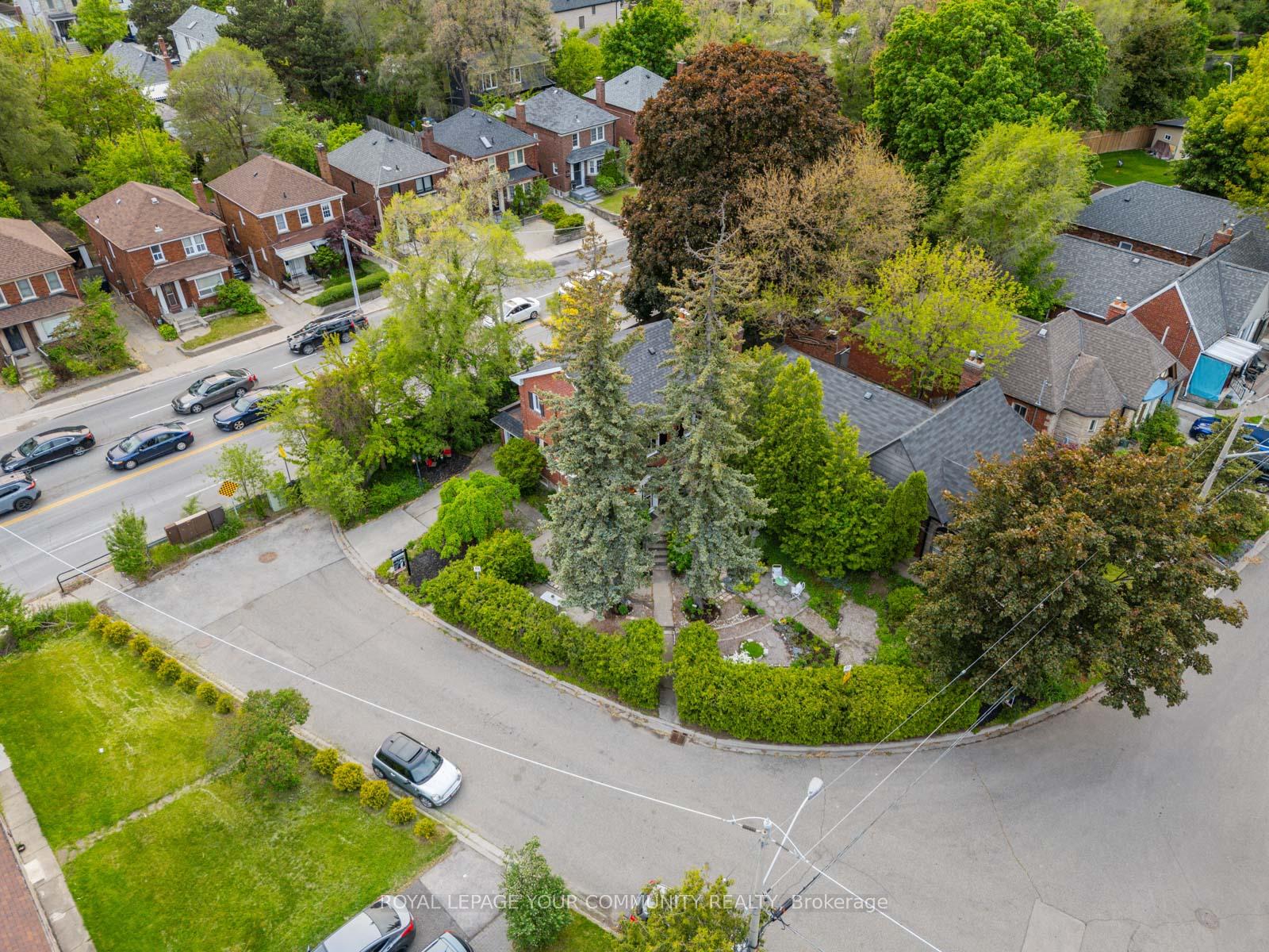 Photo 44 of 2 Four Oaks Gate, Toronto, East York — HOMEH