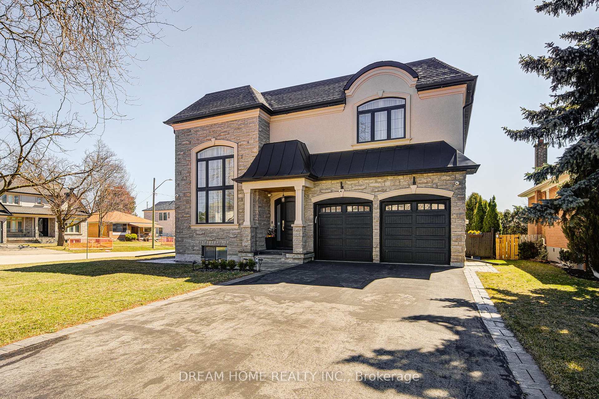 Photo 3 of 476 Tennyson Drive, Oakville, West — HOMEH