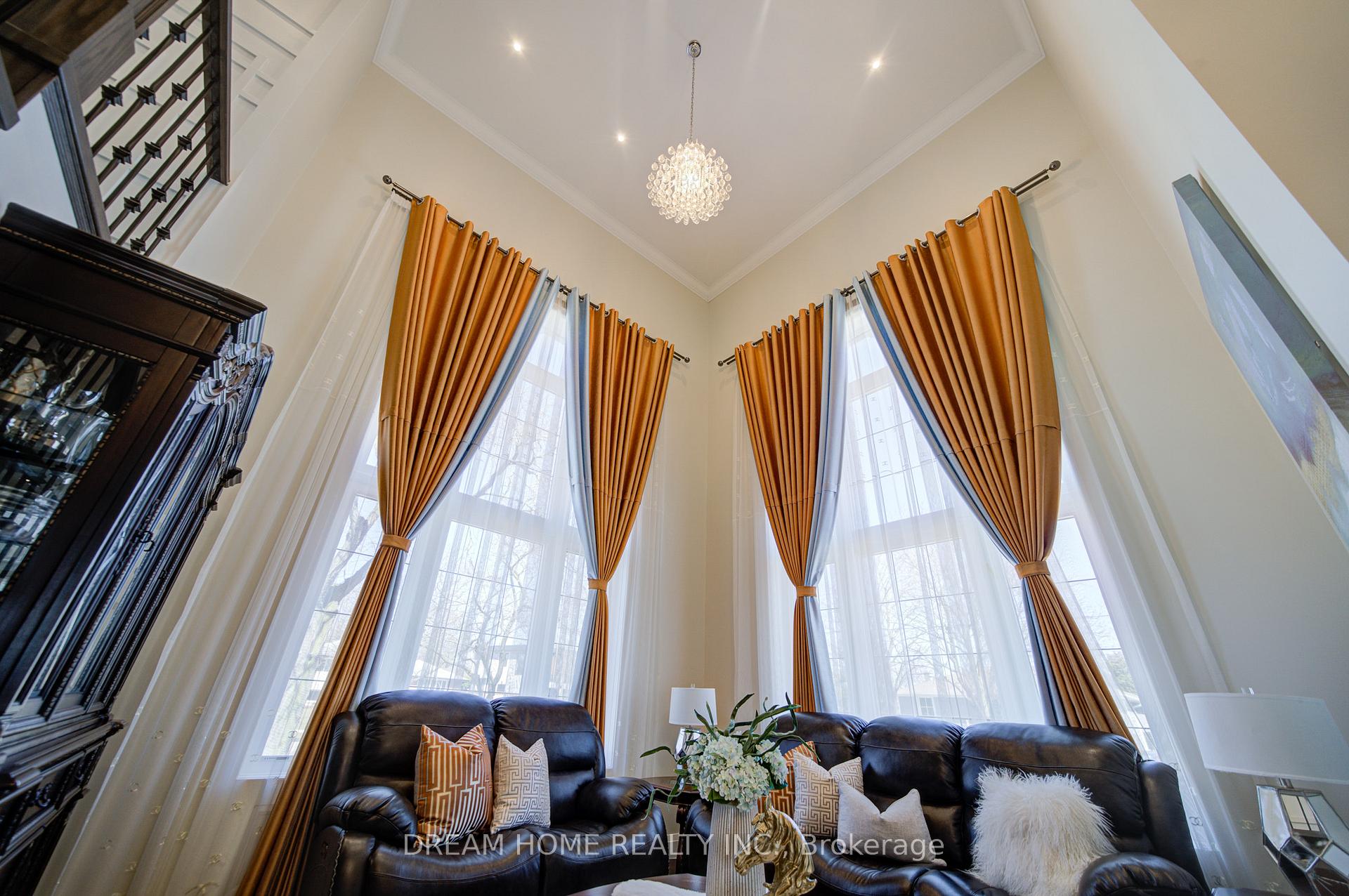 Photo 9 of 476 Tennyson Drive, Oakville, West — HOMEH