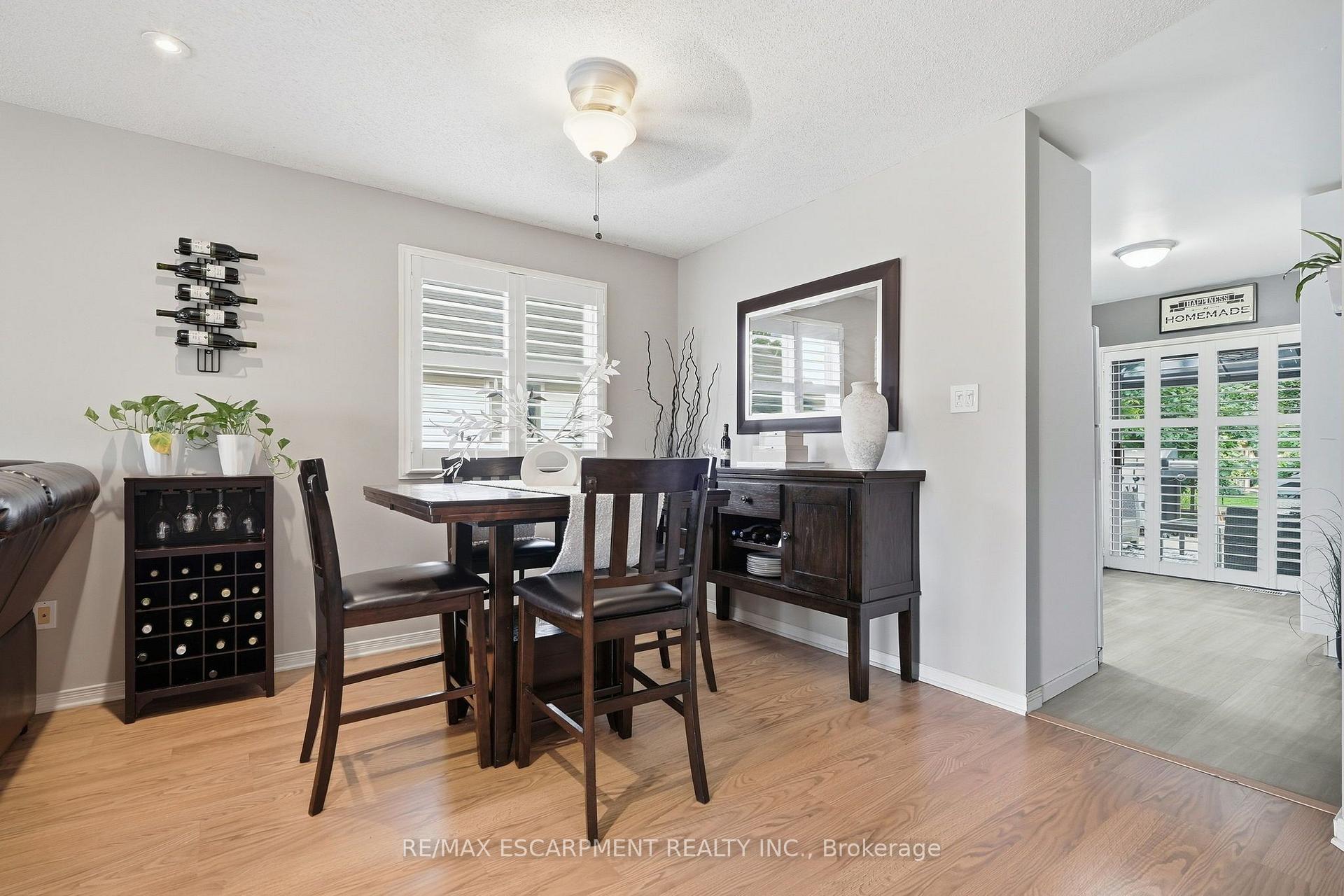 Photo 16 of 94 Kent Road, Brantford, Greenbrier — HOMEH
