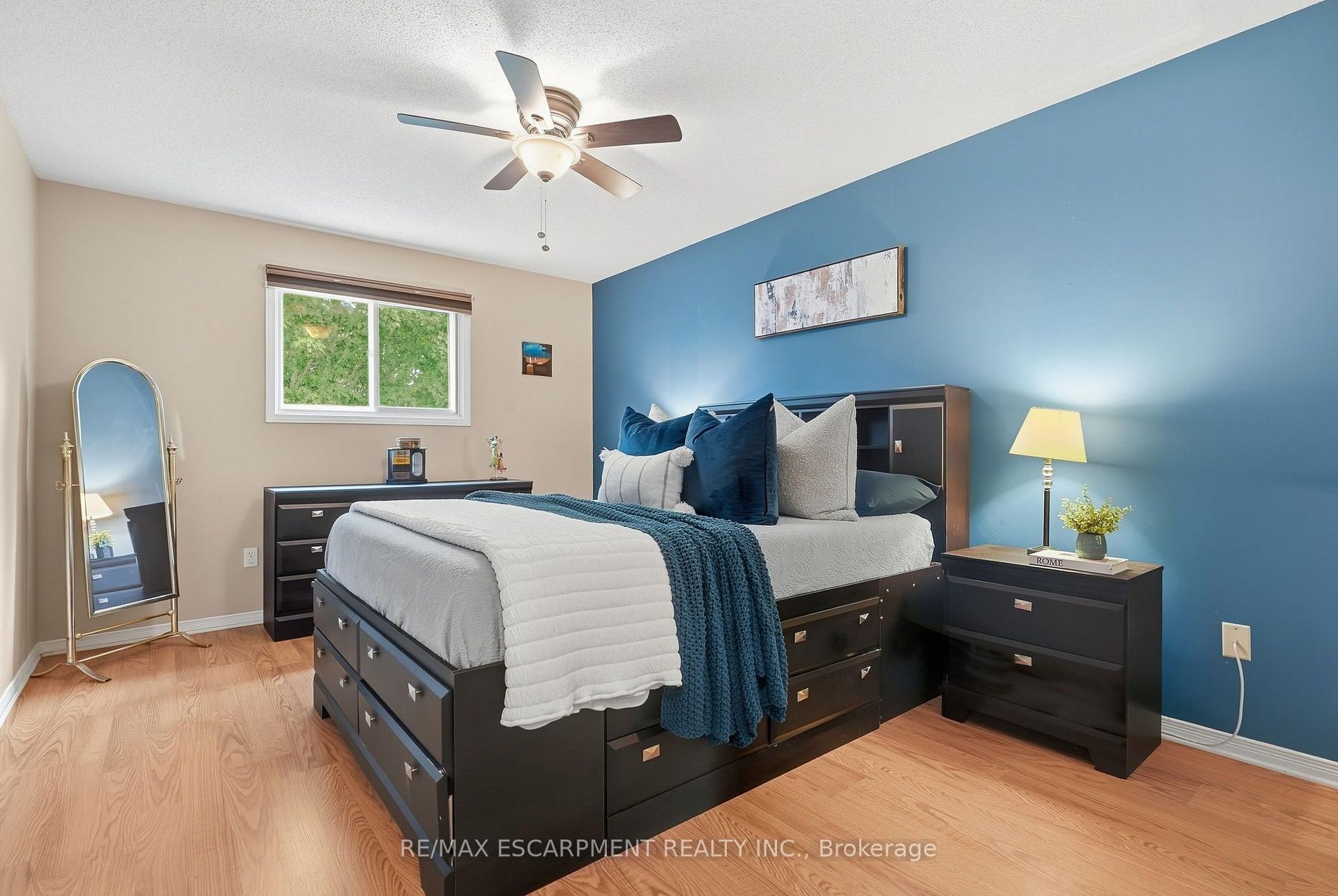 Photo 17 of 94 Kent Road, Brantford, Greenbrier — HOMEH