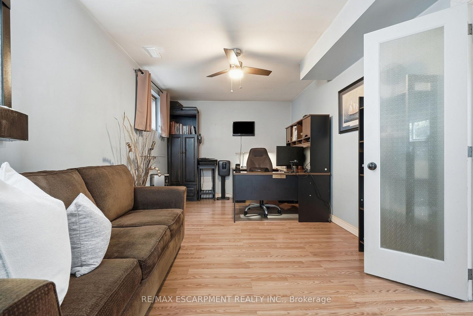 Photo 30 of 94 Kent Road, Brantford, Greenbrier — HOMEH