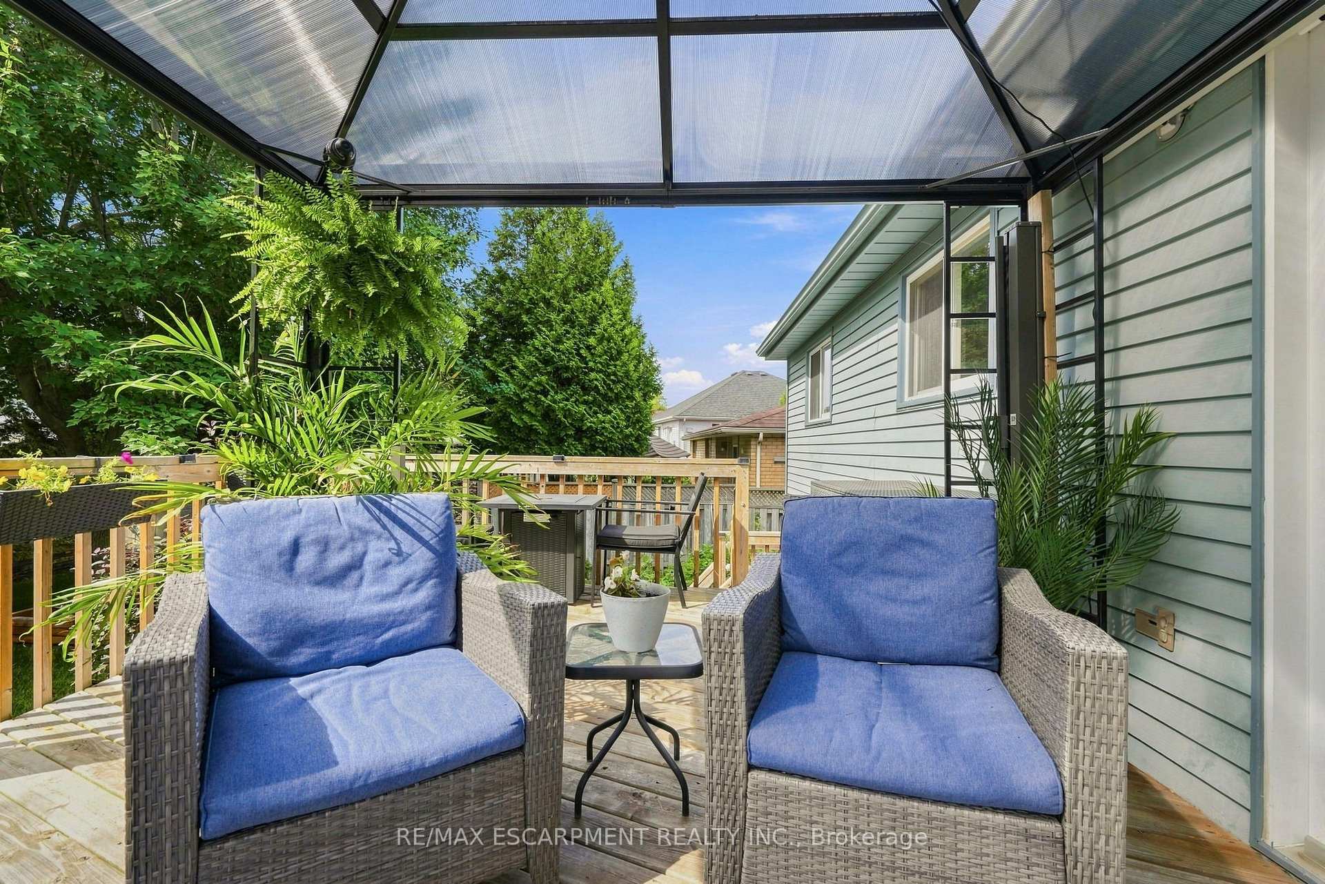 Photo 33 of 94 Kent Road, Brantford, Greenbrier — HOMEH