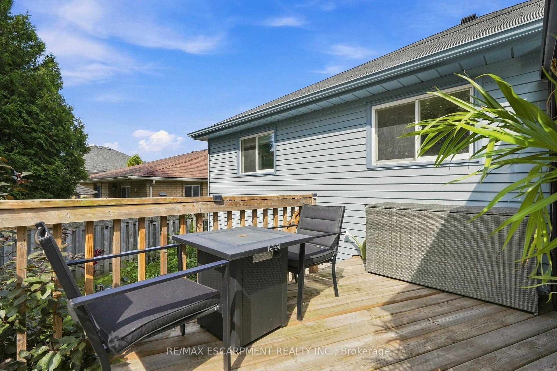 Photo 34 of 94 Kent Road, Brantford, Greenbrier — HOMEH