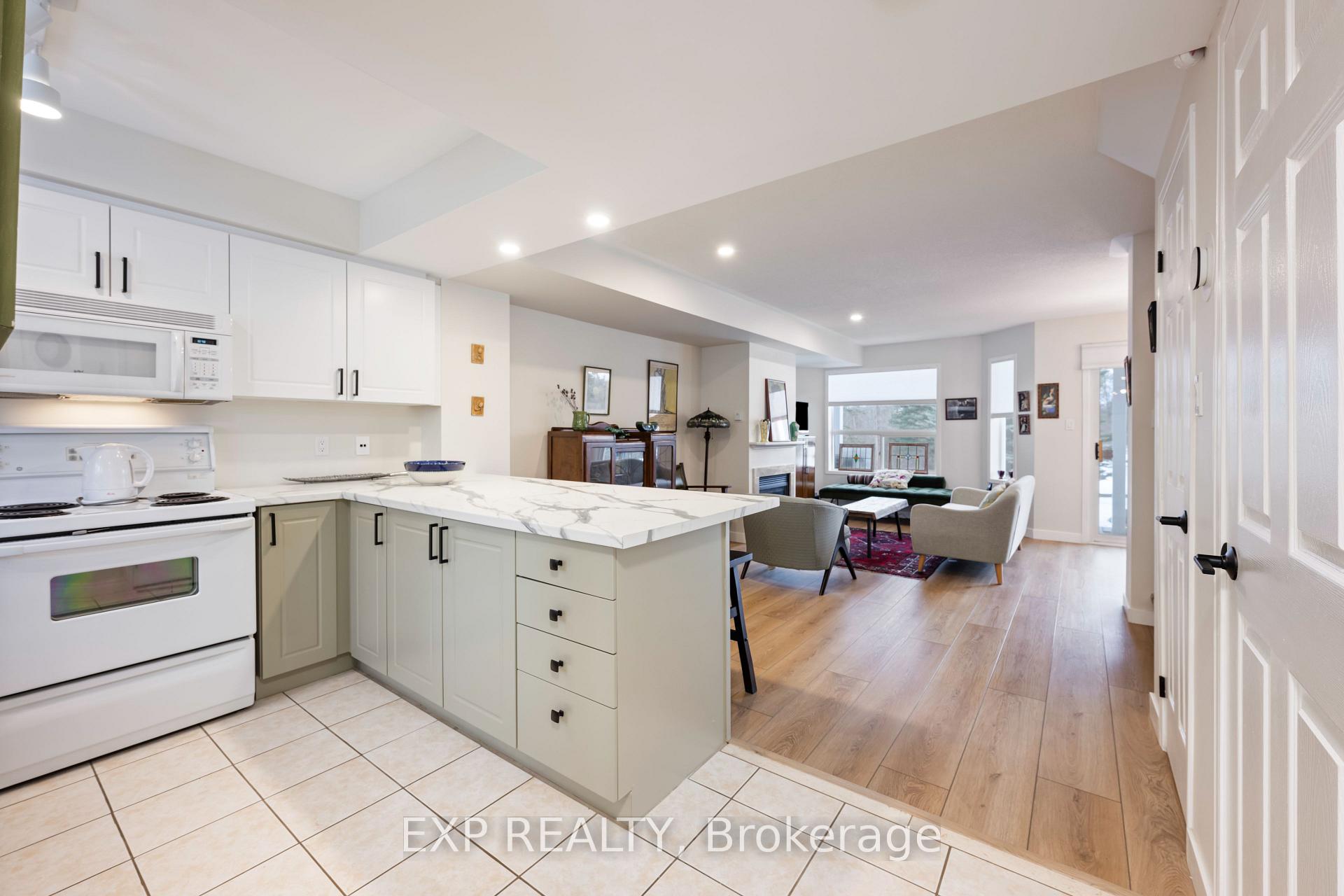 Photo 5 of 22 Cranberry Surf, Collingwood — HOMEH