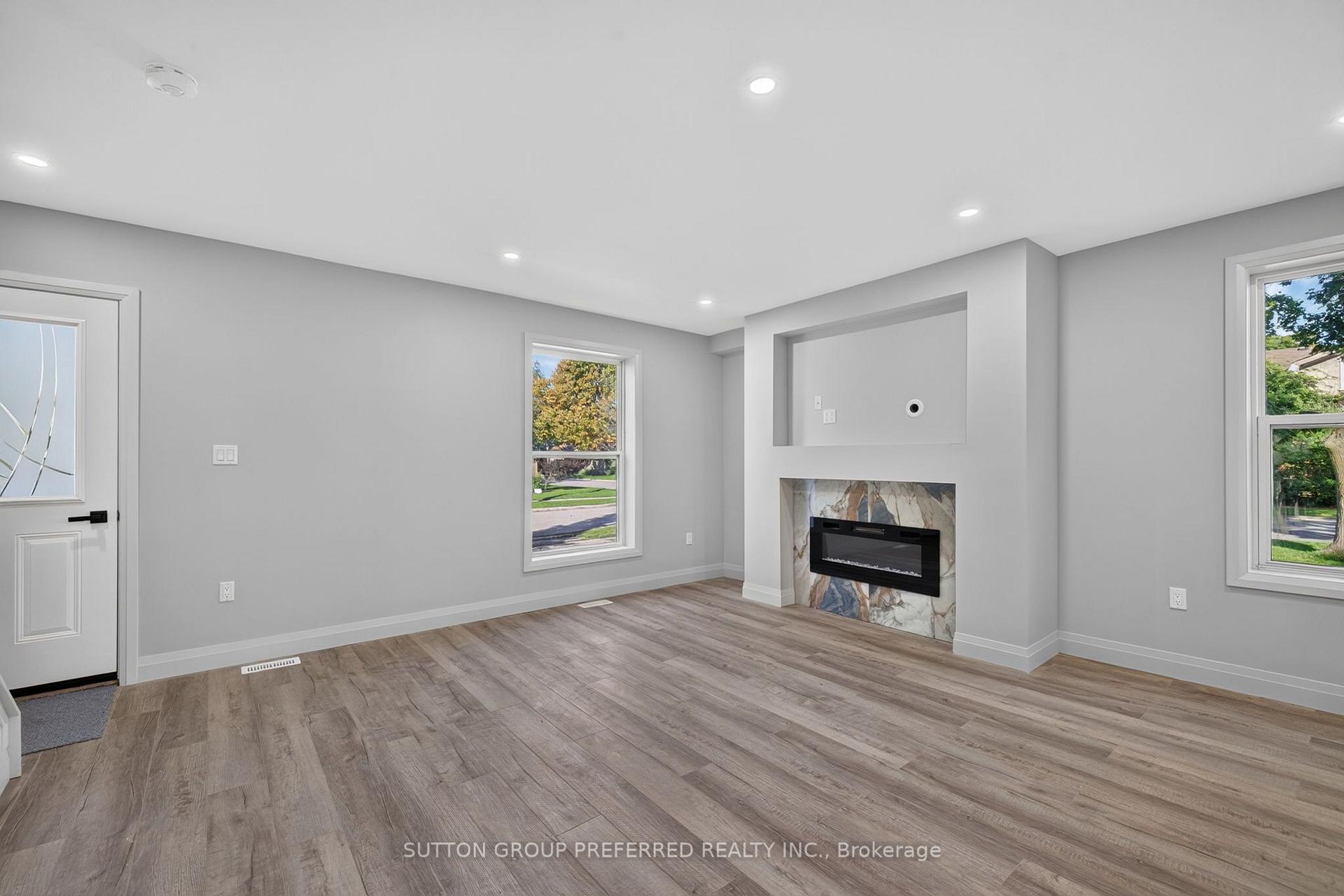 Photo 11 of 118 Delaware Street, London, East M — HOMEH