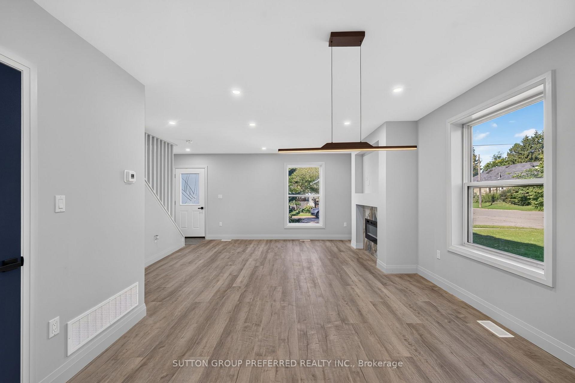 Photo 13 of 118 Delaware Street, London, East M — HOMEH