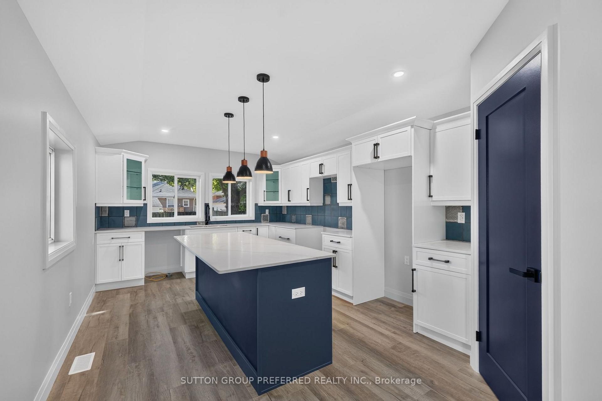 Photo 14 of 118 Delaware Street, London, East M — HOMEH