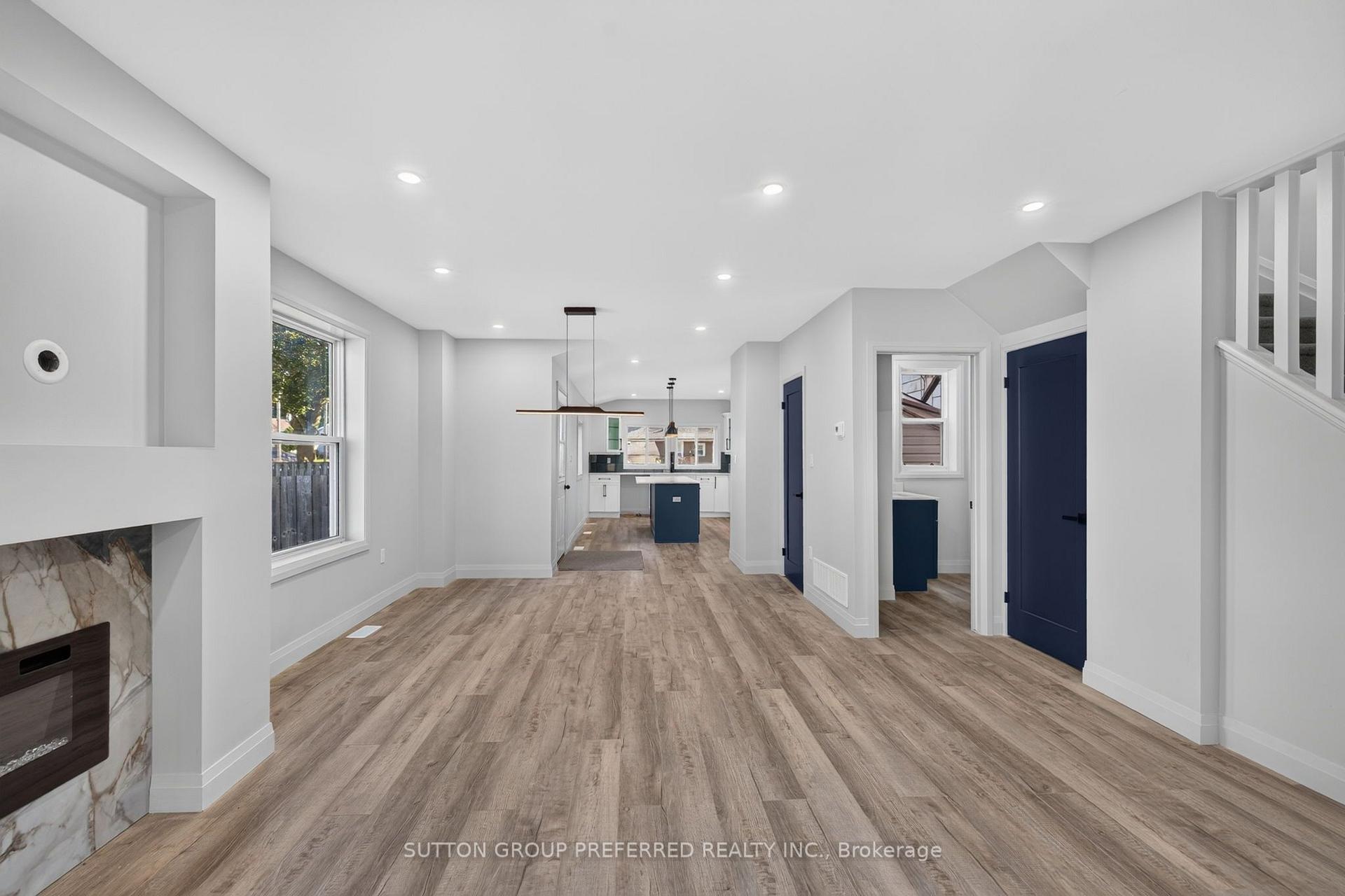 Photo 19 of 118 Delaware Street, London, East M — HOMEH