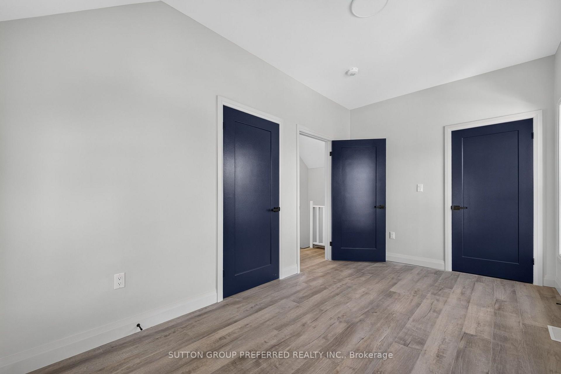 Photo 23 of 118 Delaware Street, London, East M — HOMEH
