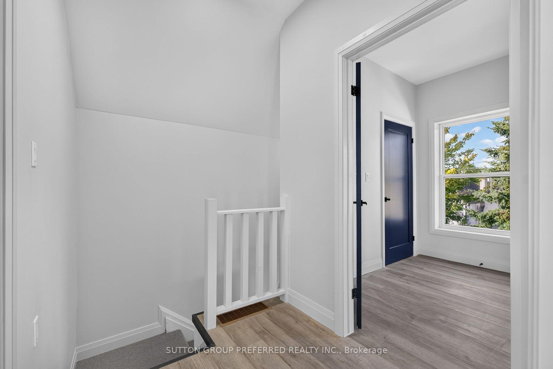 Photo 28 of 118 Delaware Street, London, East M — HOMEH