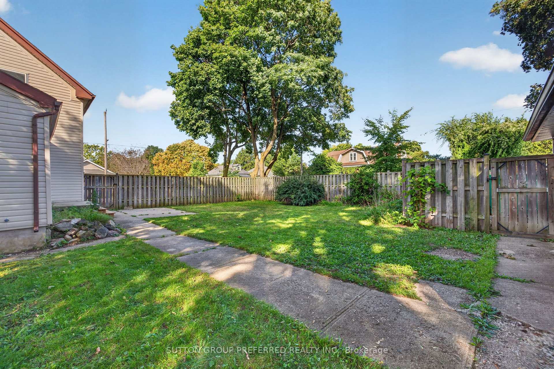 Photo 41 of 118 Delaware Street, London, East M — HOMEH