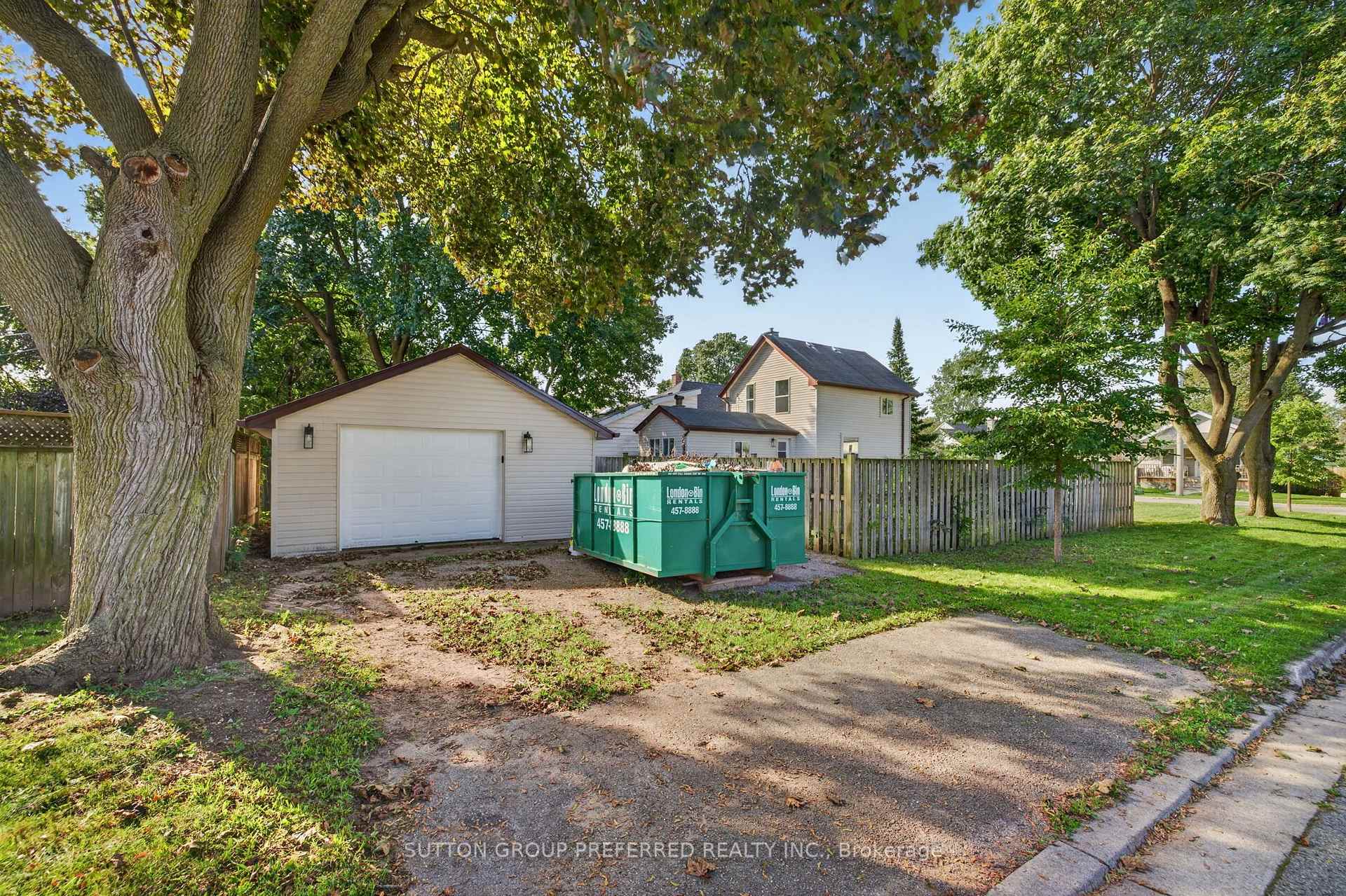 Photo 42 of 118 Delaware Street, London, East M — HOMEH