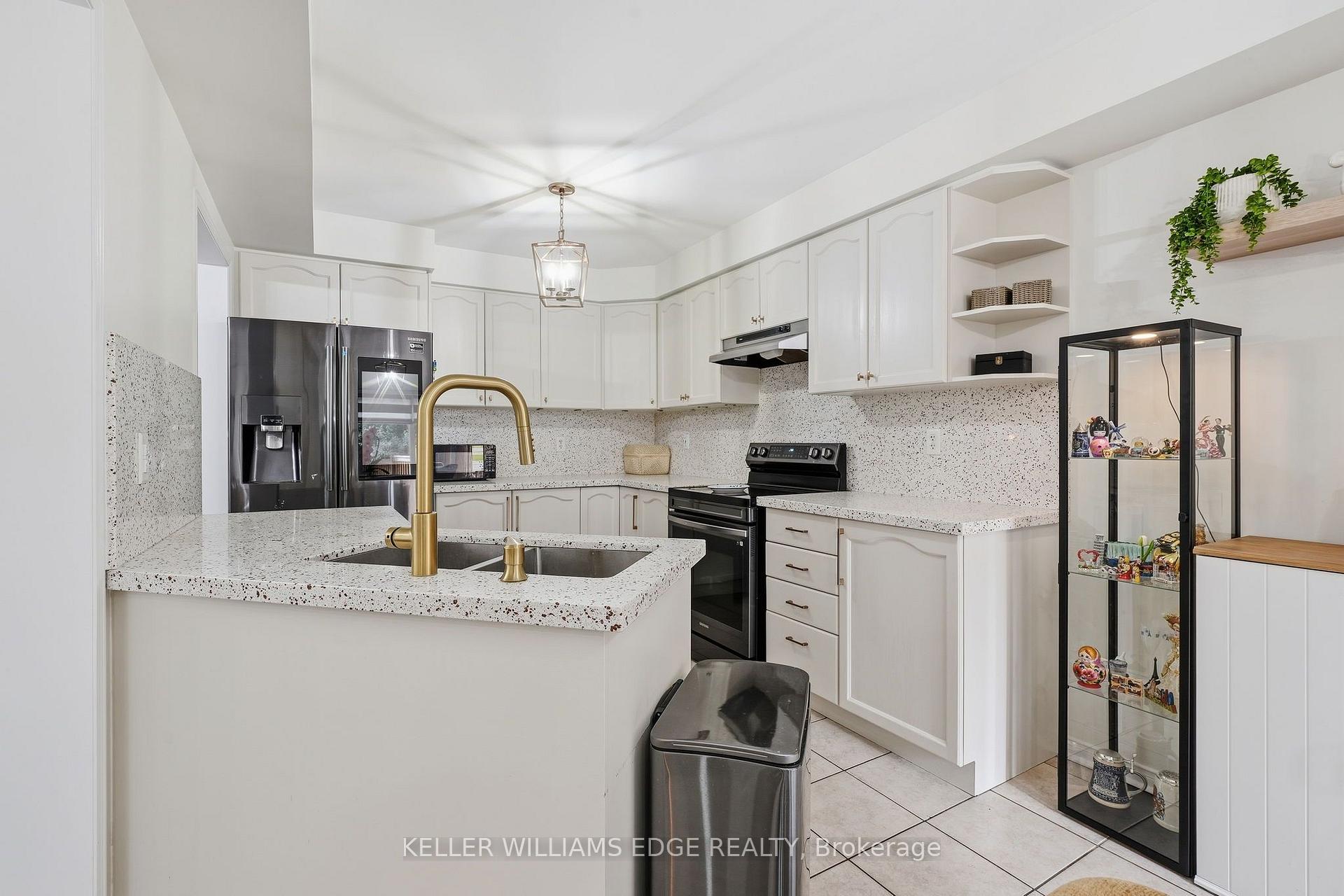 Photo 9 of 4828 Verdi Street, Burlington, Alton — HOMEH