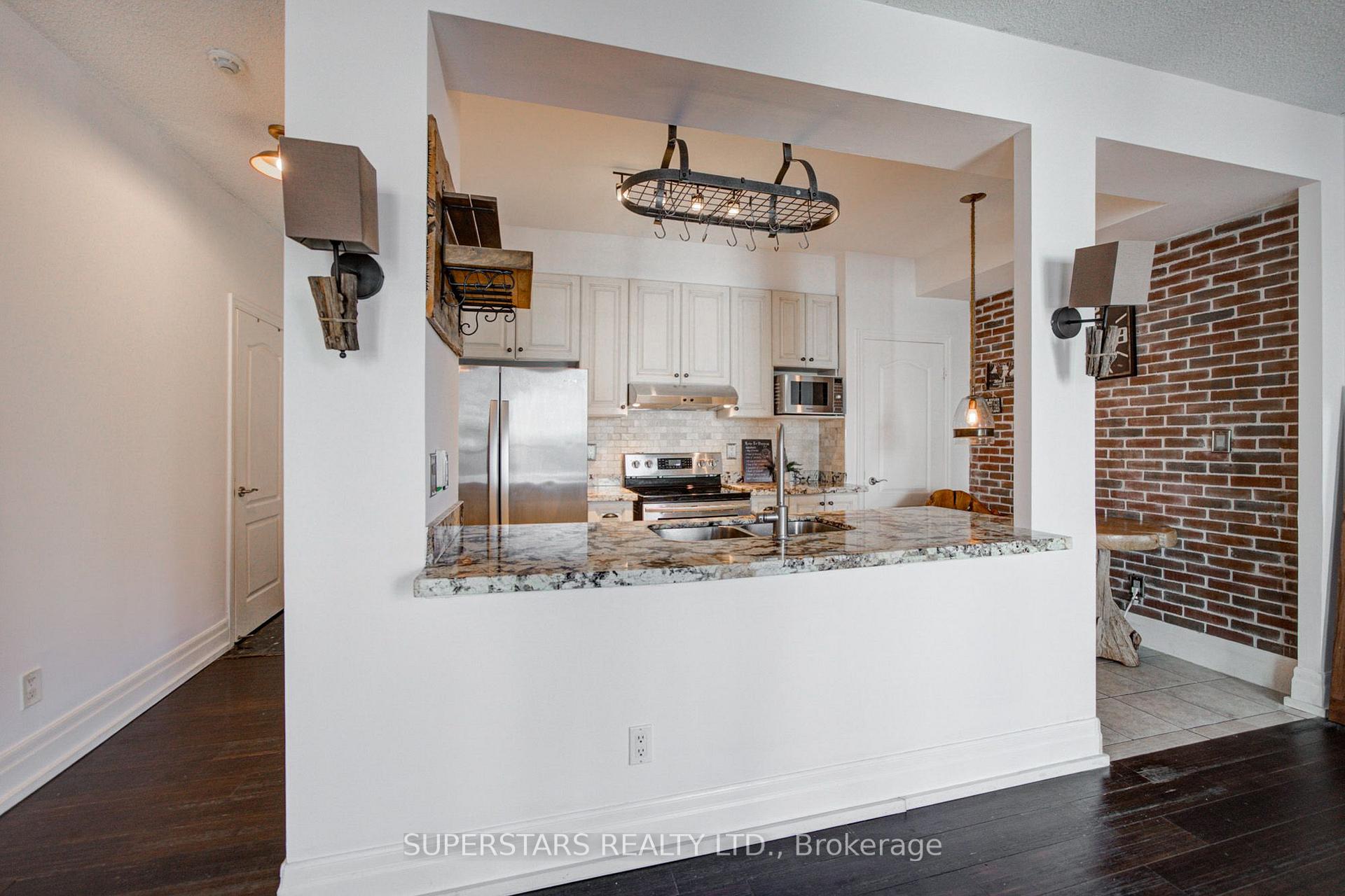 Photo 11 of Unit #2002, 188 Doris Avenue, North York, Willowdale East — HOMEH