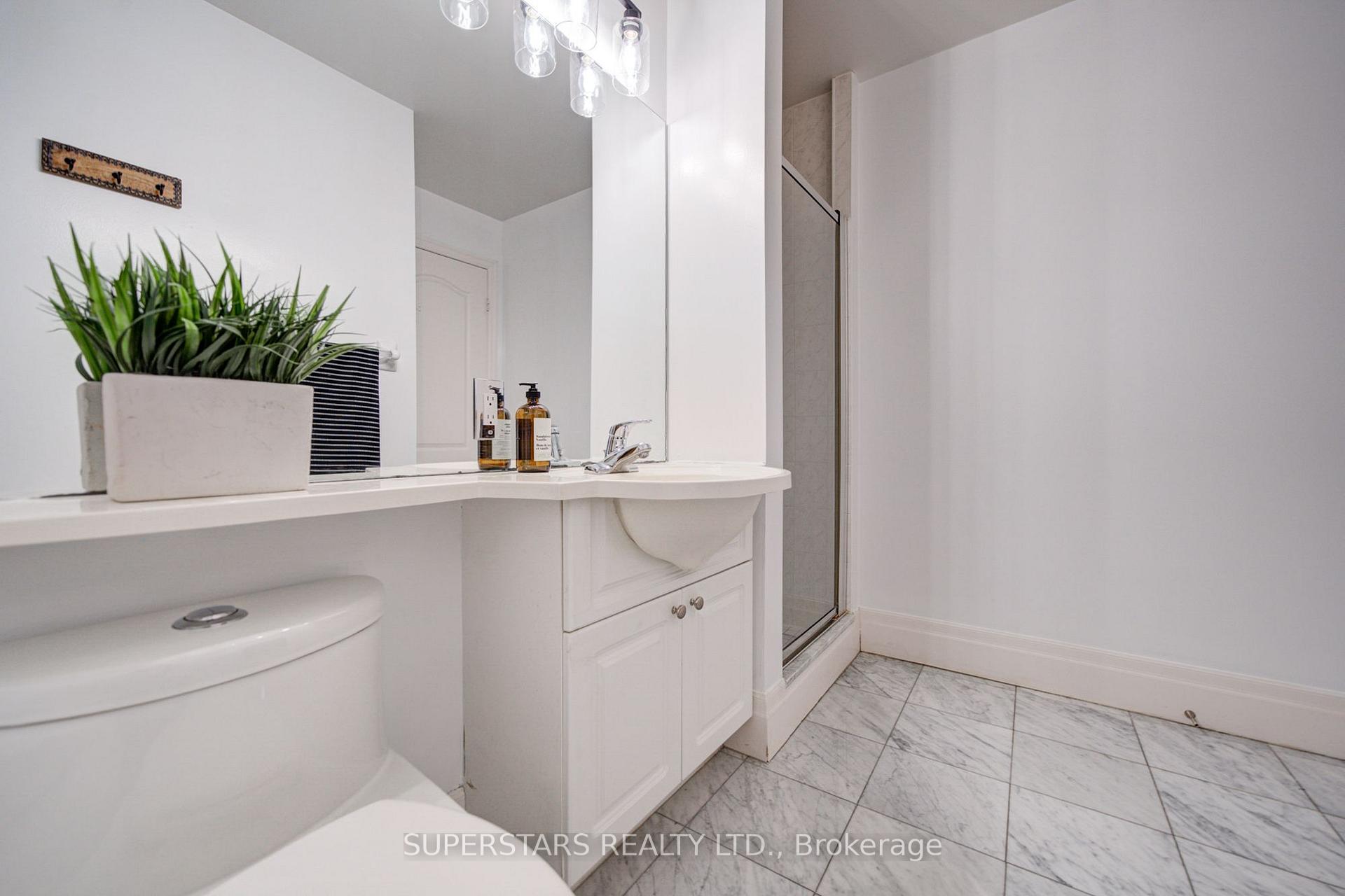 Photo 32 of Unit #2002, 188 Doris Avenue, North York, Willowdale East — HOMEH