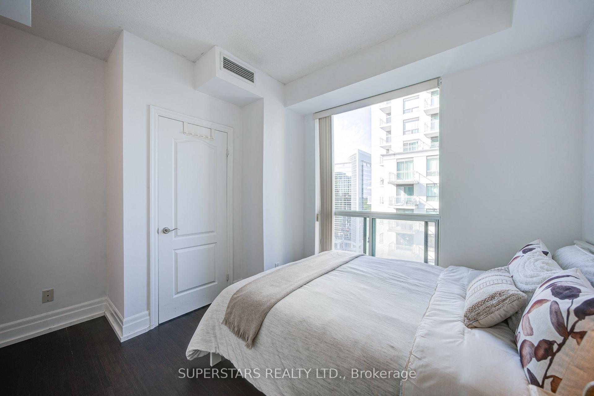 Photo 34 of Unit #2002, 188 Doris Avenue, North York, Willowdale East — HOMEH