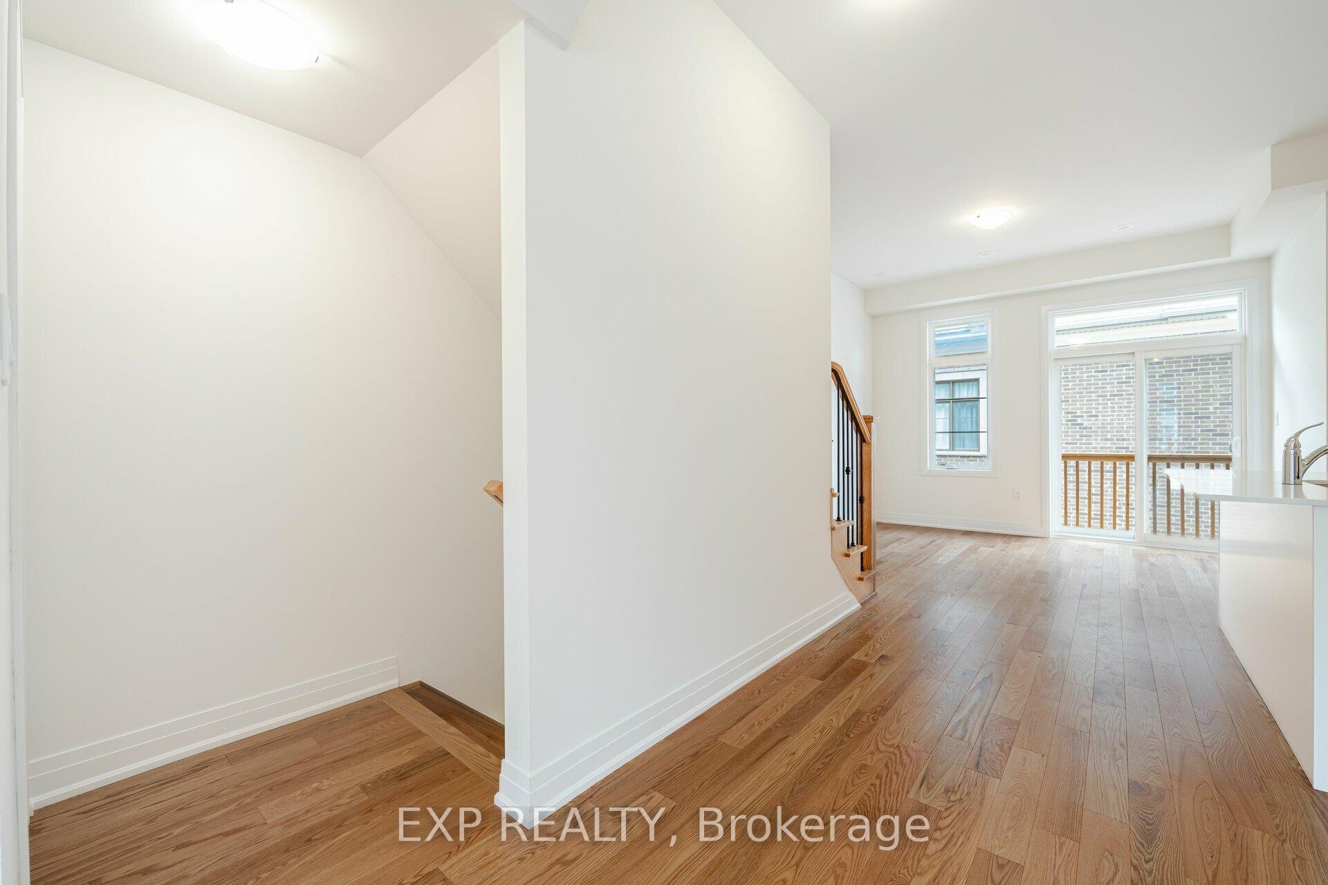 Photo 7 of 209 Wyndham Street, Mississauga, Streetsville — HOMEH