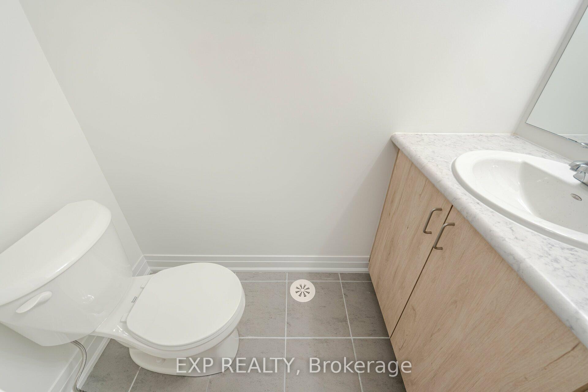 Photo 19 of 209 Wyndham Street, Mississauga, Streetsville — HOMEH