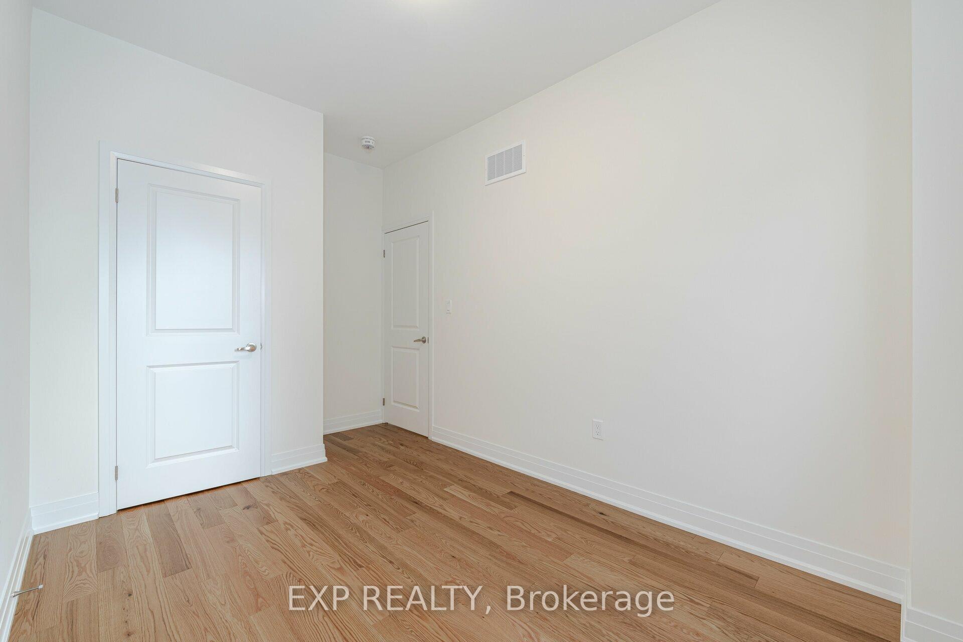 Photo 27 of 209 Wyndham Street, Mississauga, Streetsville — HOMEH