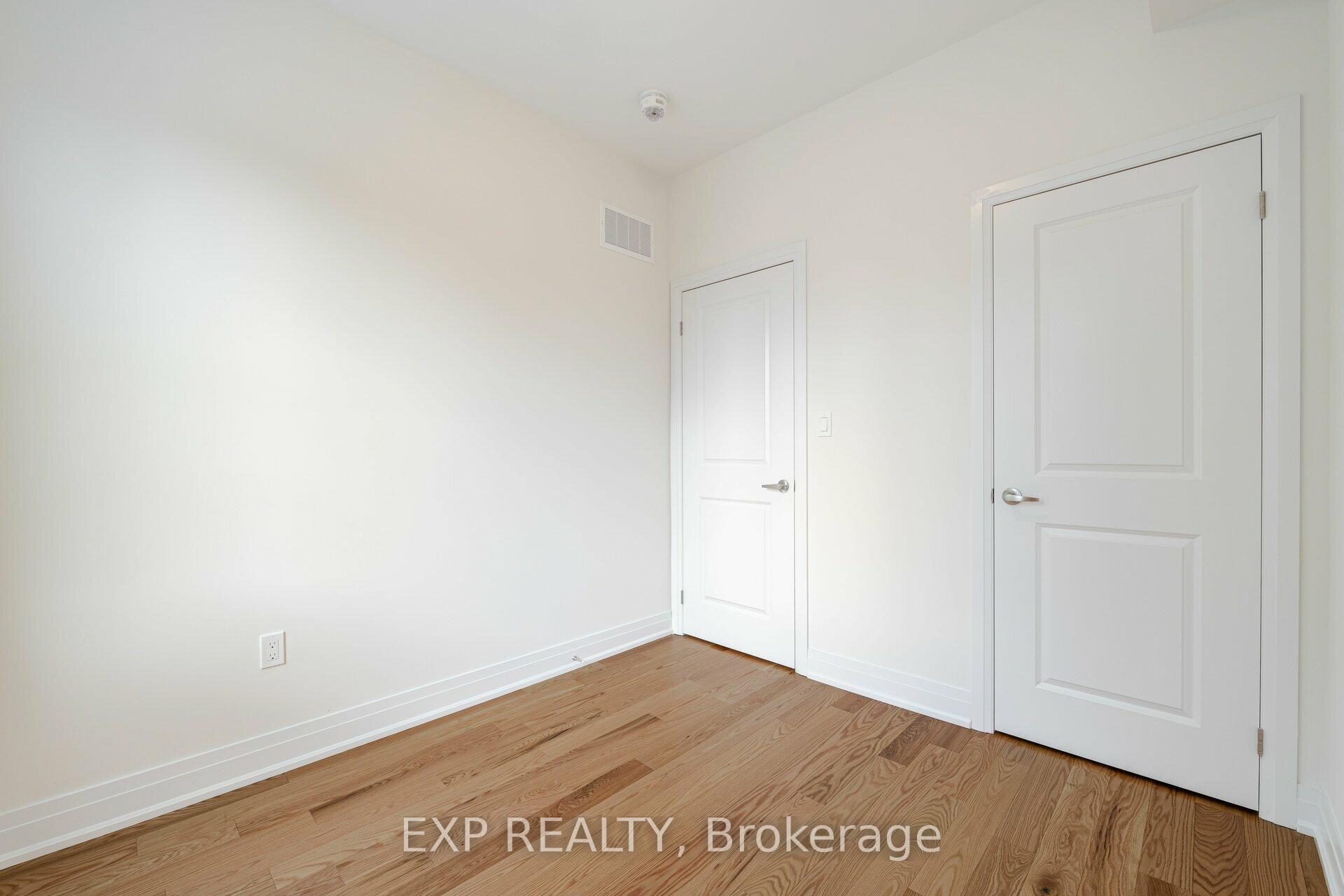 Photo 29 of 209 Wyndham Street, Mississauga, Streetsville — HOMEH