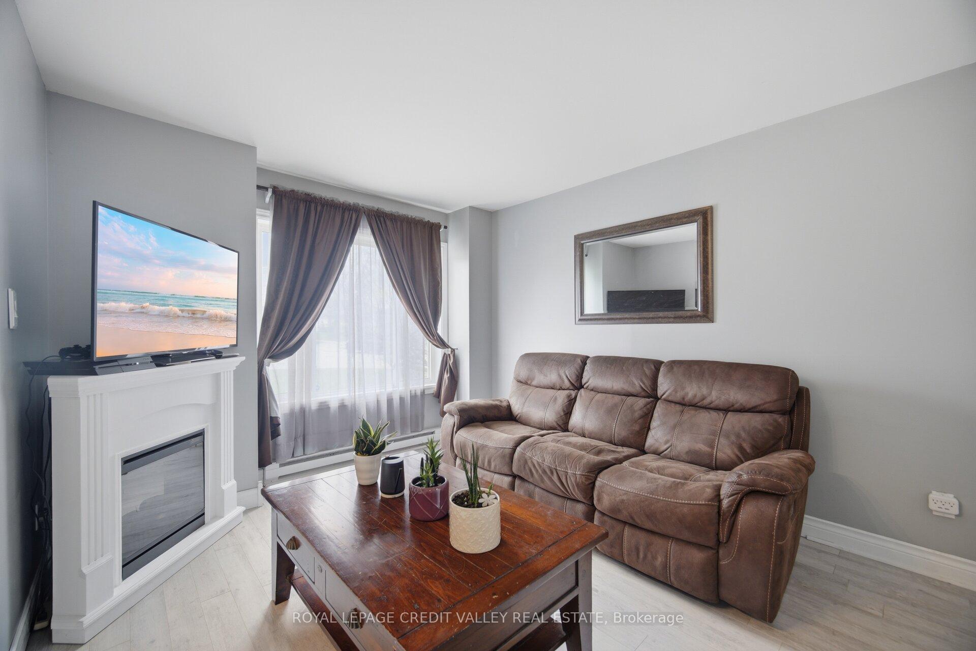 Photo 7 of Unit 4, 2 Parkview Drive, Orangeville — HOMEH